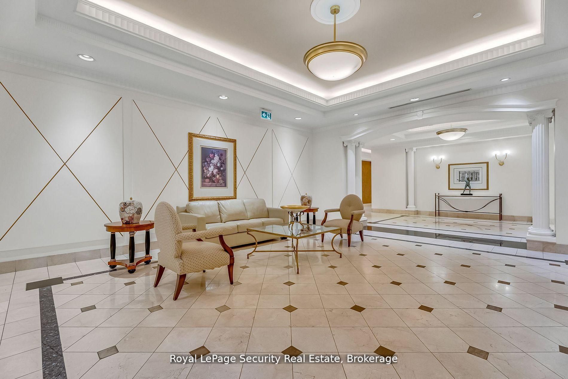 980 Yonge Street 403, Toronto, ON M4W 3V8 photo 4