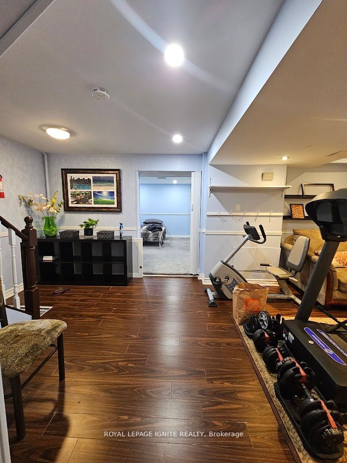 29 Wyndcliff Crescent Bsmt, Toronto, ON M4A 2J9 photo 5
