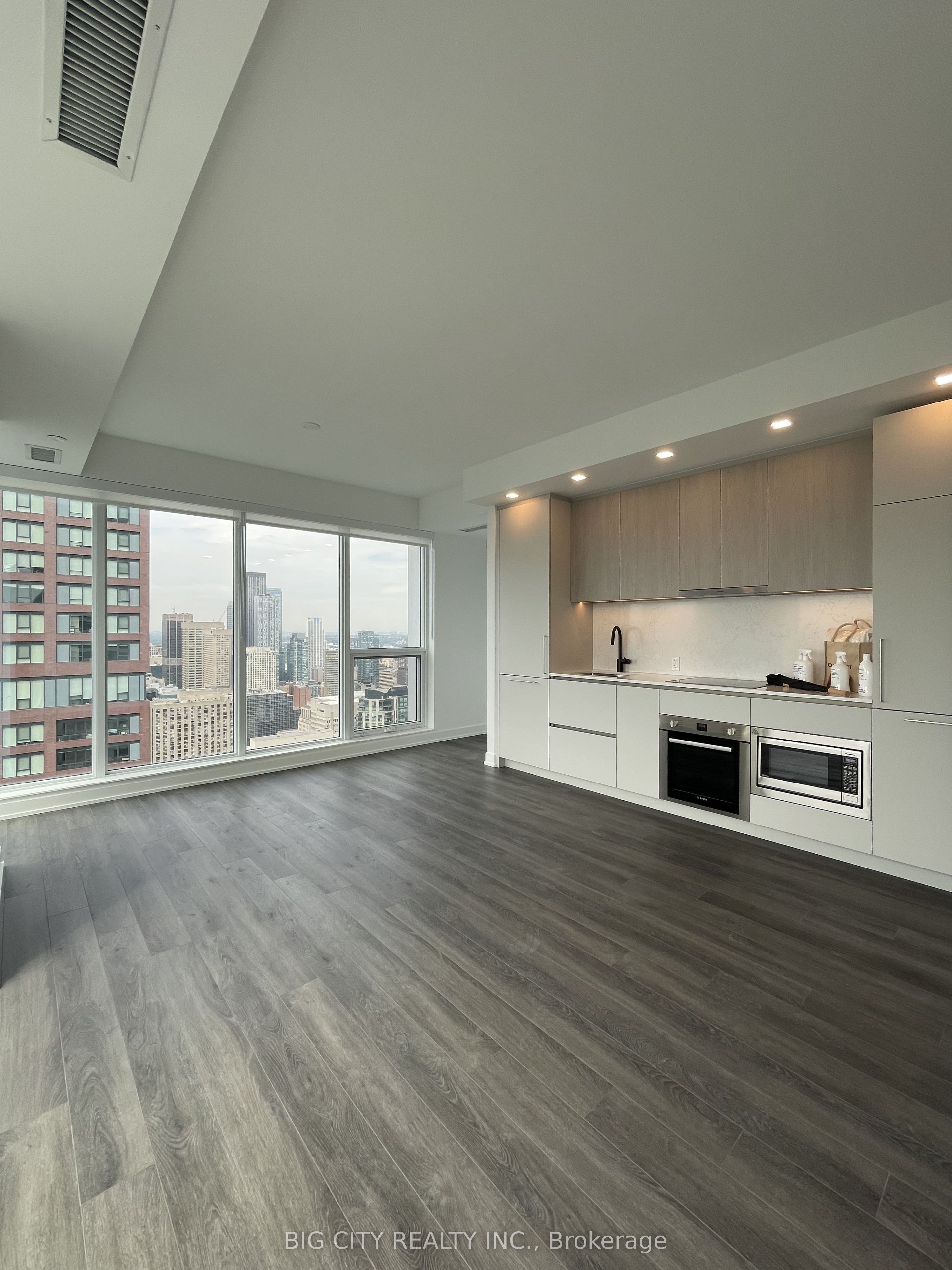609 Sherbourne Street 4402, Toronto, ON M4X 0A7 photo 4