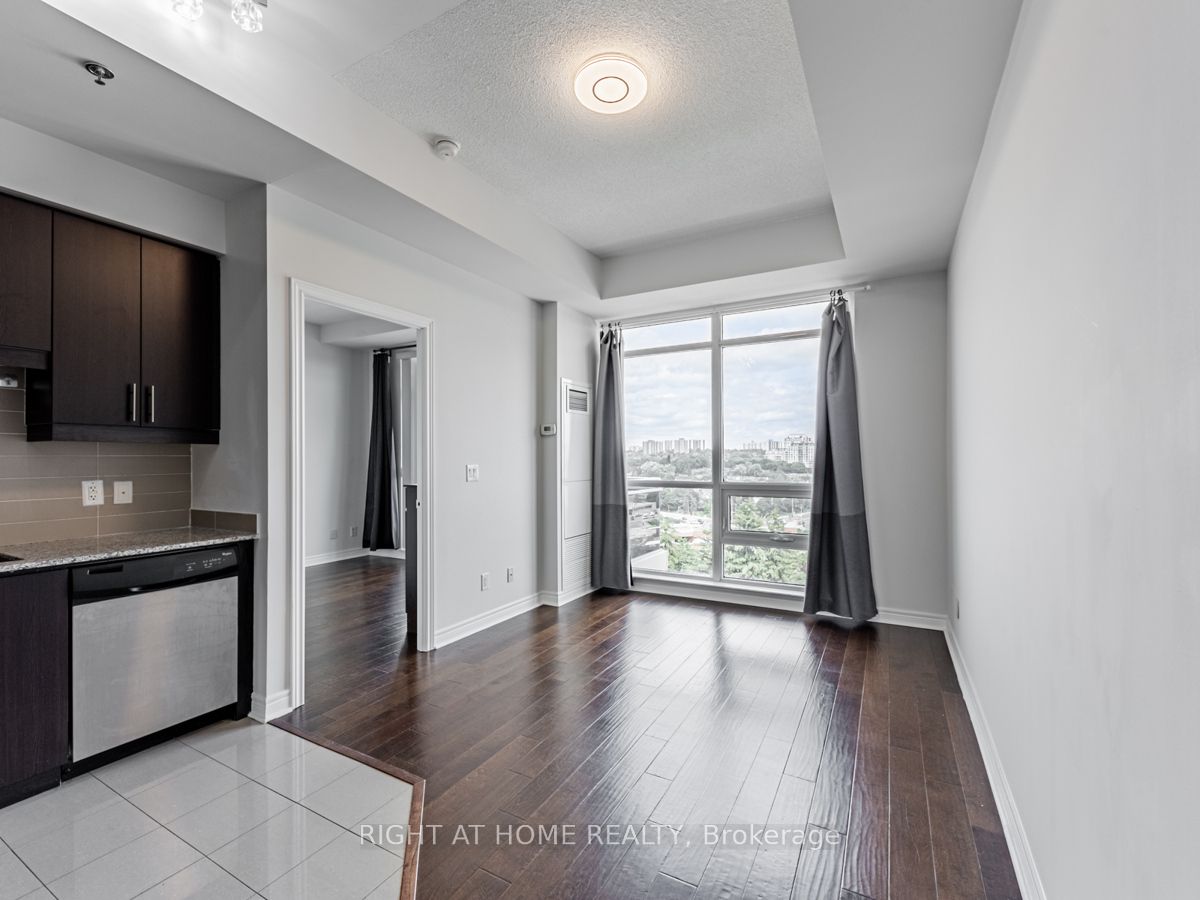 2756 Old Leslie Street 1008, Toronto, ON M2K 0E2 photo 4