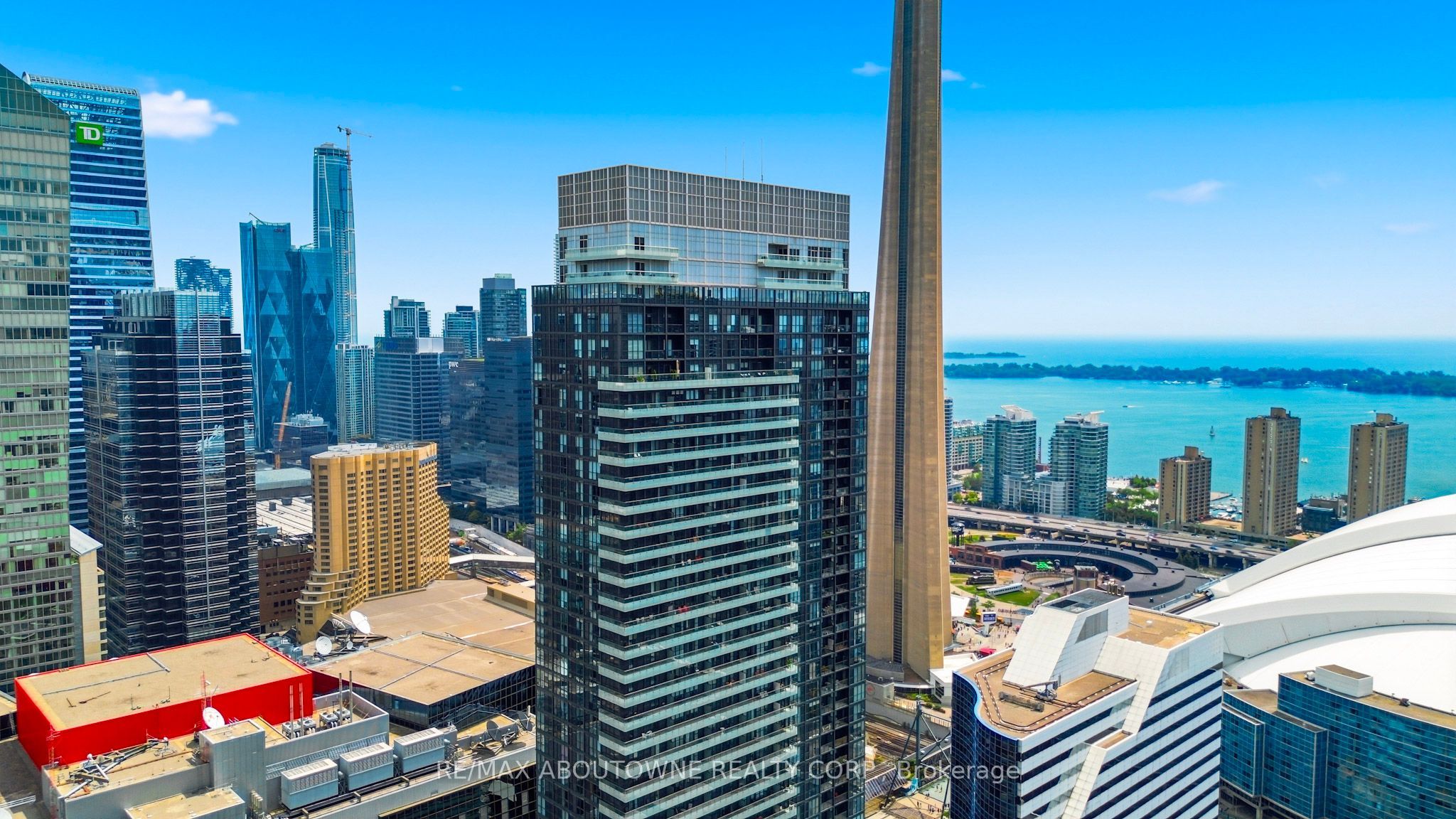 300 Front Street W 3909, Toronto, ON M5V 0E9 photo 4