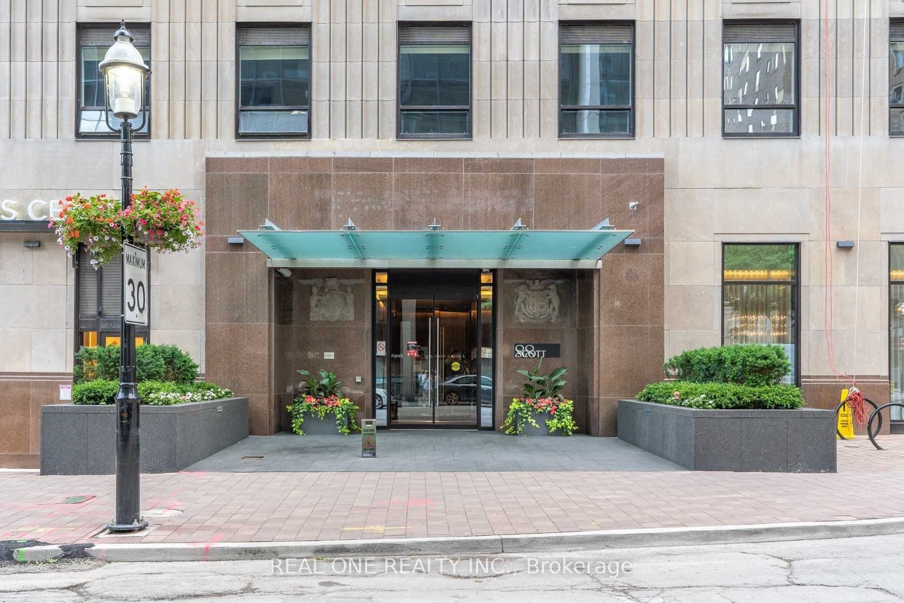 88 Scott Street 503, Toronto, ON M5E 0A9 photo 3