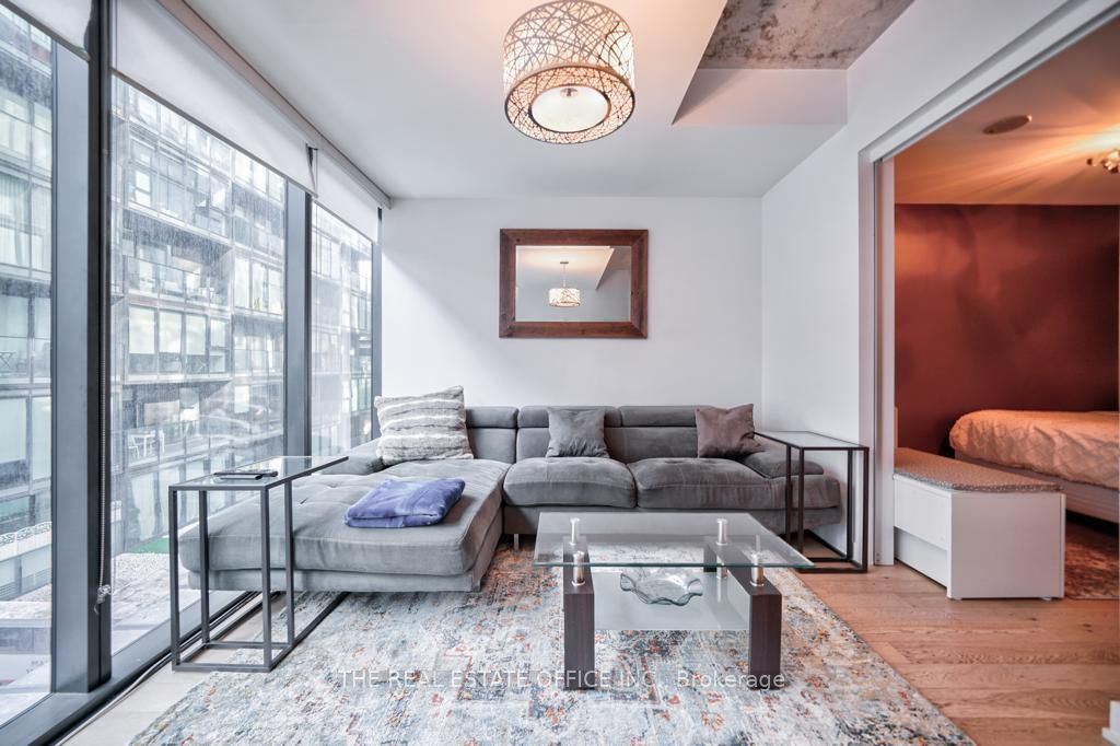 629 King Street W 331, Toronto, ON M5V 0G9 photo 2