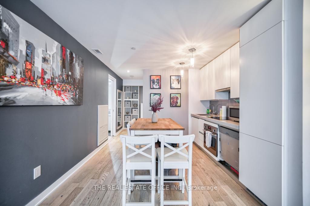 629 King Street W 331, Toronto, ON M5V 0G9 photo 5