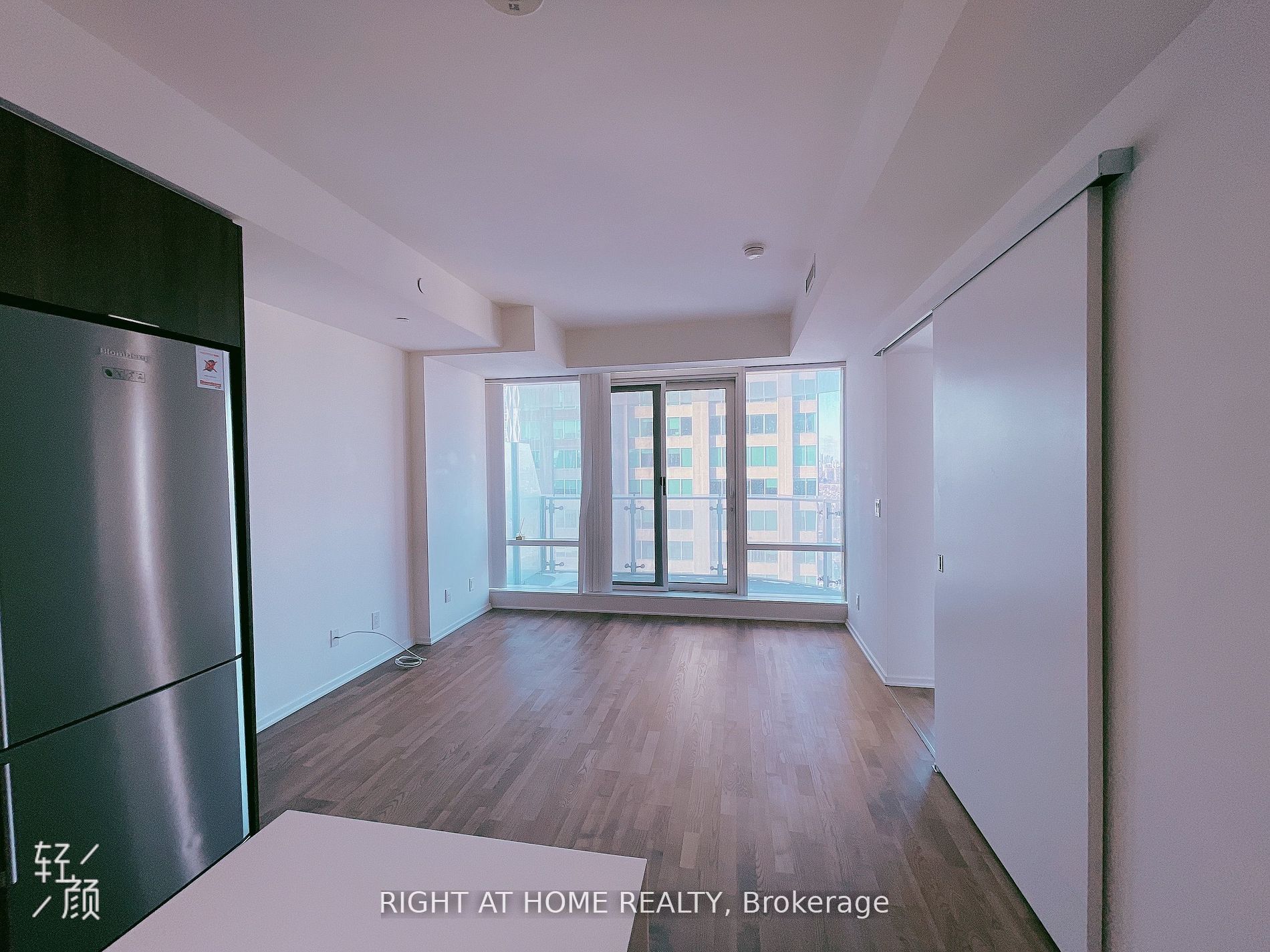 1 Bloor Street E 2912, Toronto, ON M4W 0A8