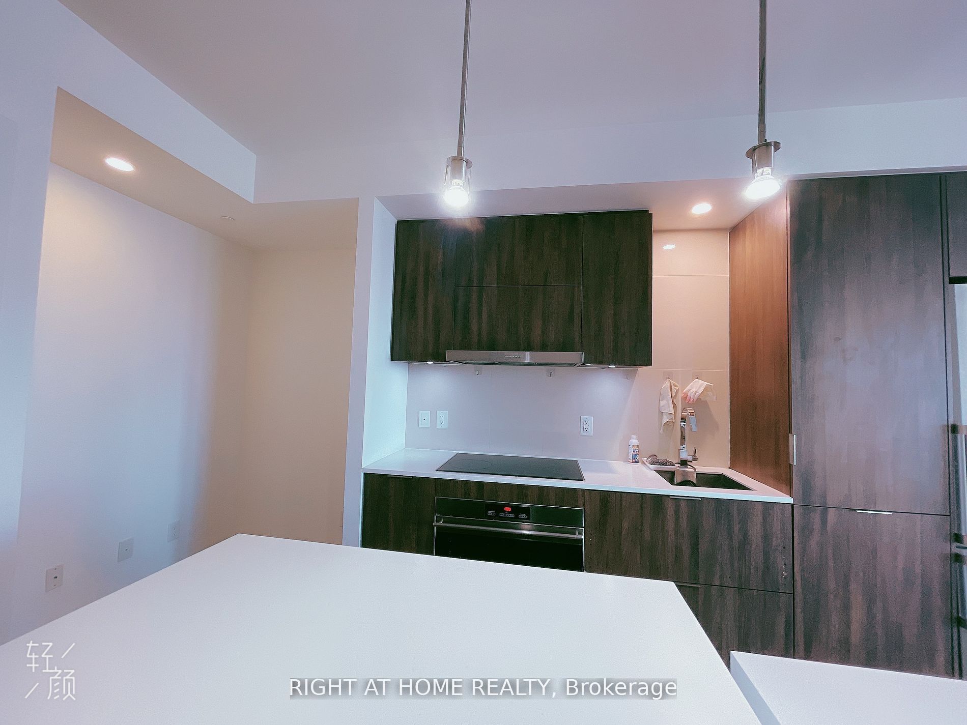1 Bloor Street E 2912, Toronto, ON M4W 0A8 photo 2