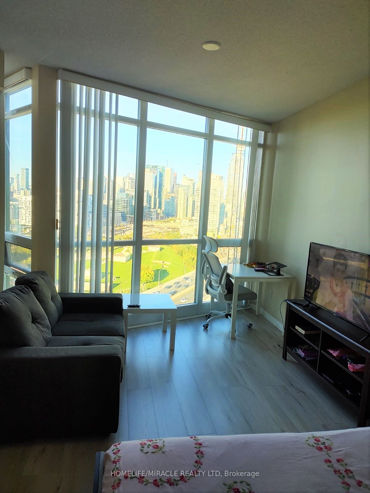 231 Fort York Boulevard 2310, Toronto, ON M5V 1B1 photo 3