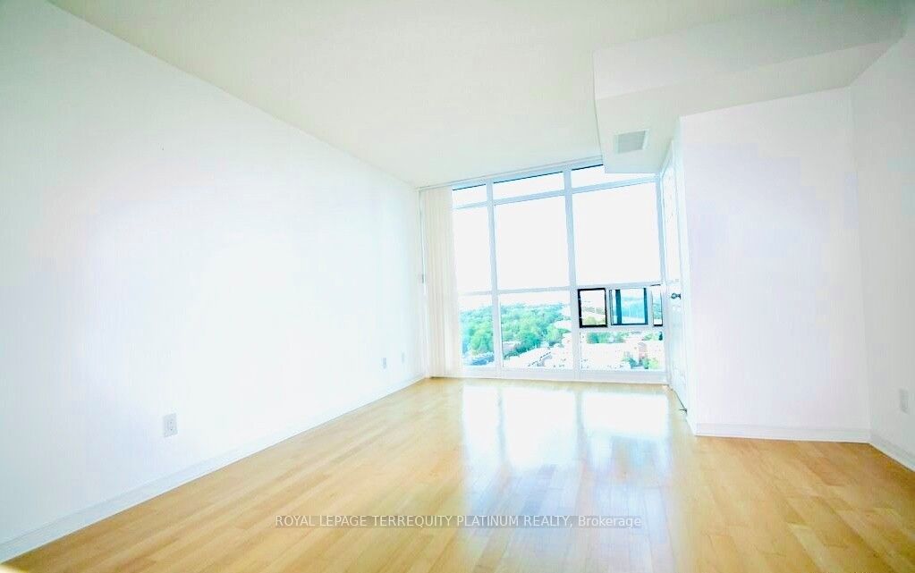28 Harrison Garden Boulevard 1812, Toronto, ON M2N 7B5 photo 5