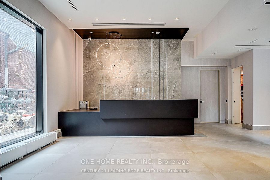 609 Sherbourne Street 3403, Toronto, ON M4X 0A4 photo 2