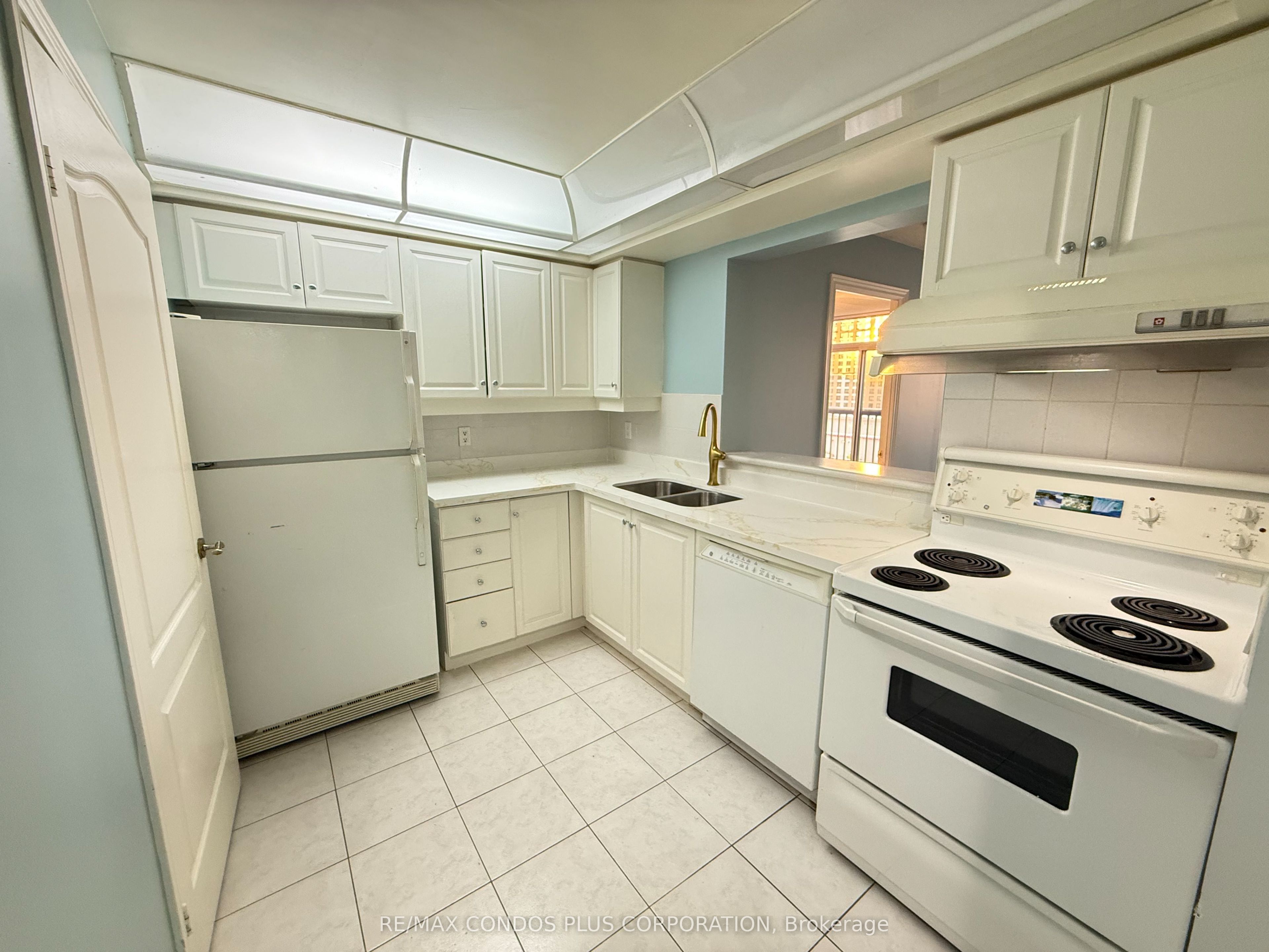 5418 Yonge Street 1601, Toronto, ON M2N 5R8 photo 2