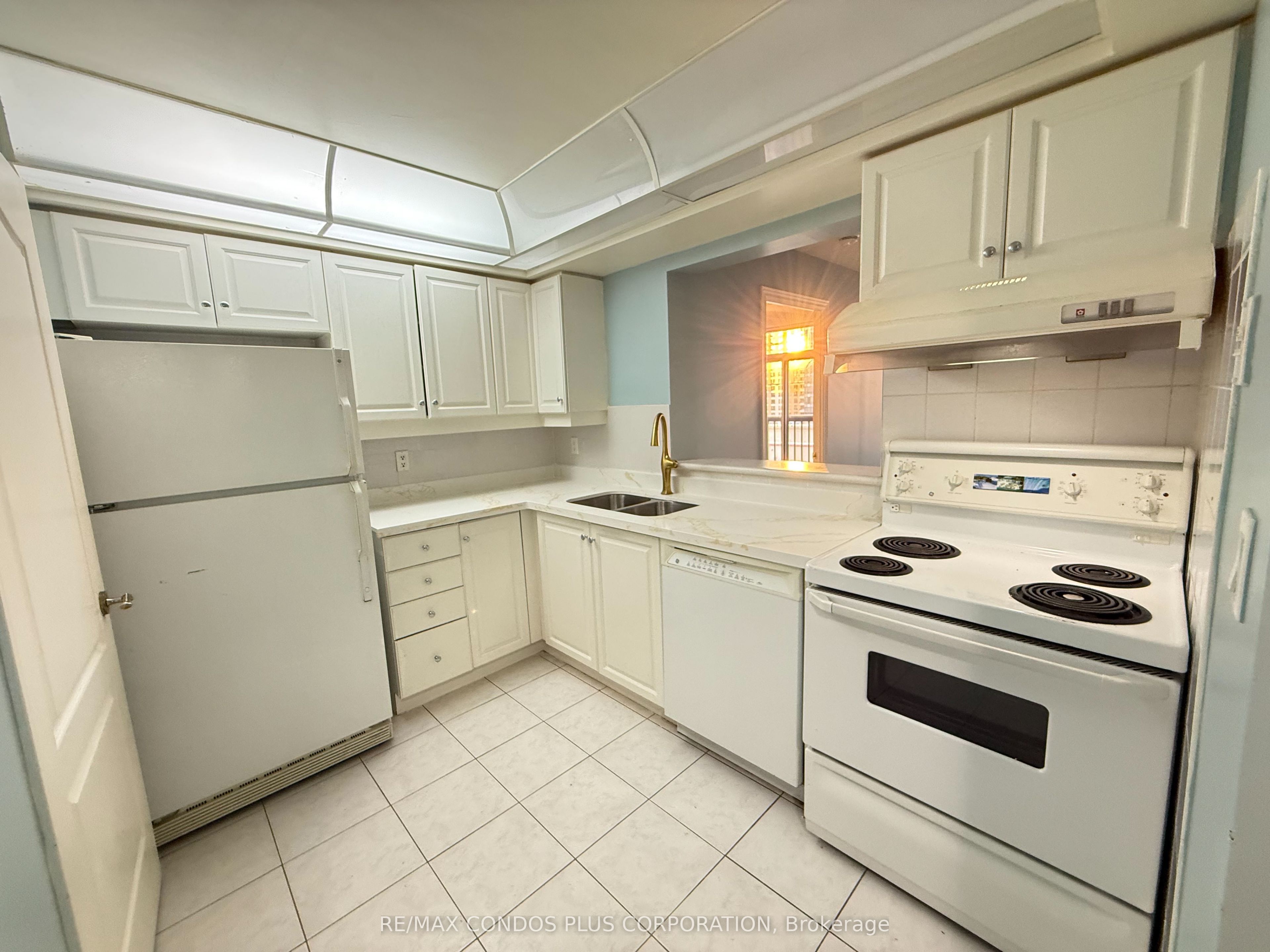 5418 Yonge Street 1601, Toronto, ON M2N 5R8 photo 3