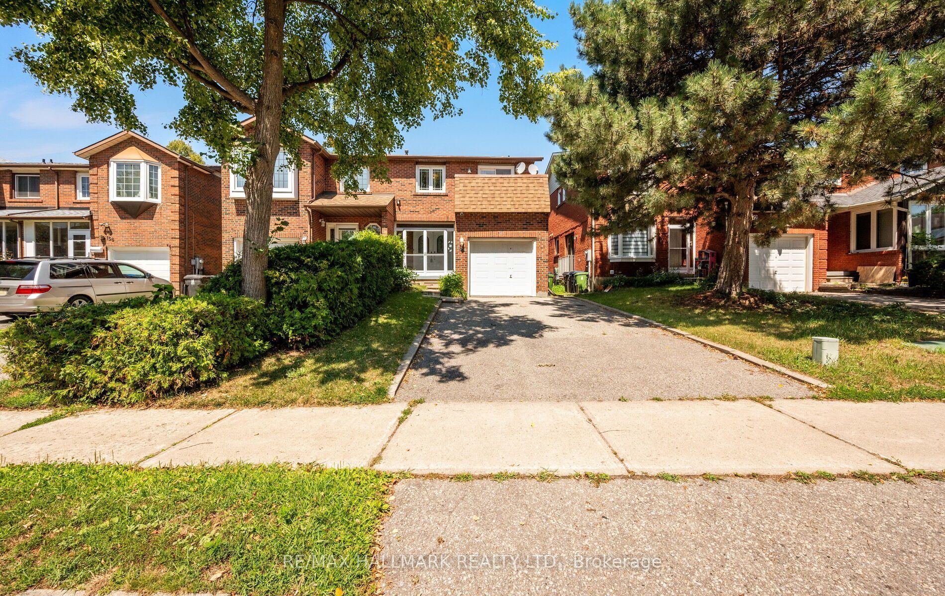 154 Robert Hicks Drive, Toronto, ON M2R 3R5