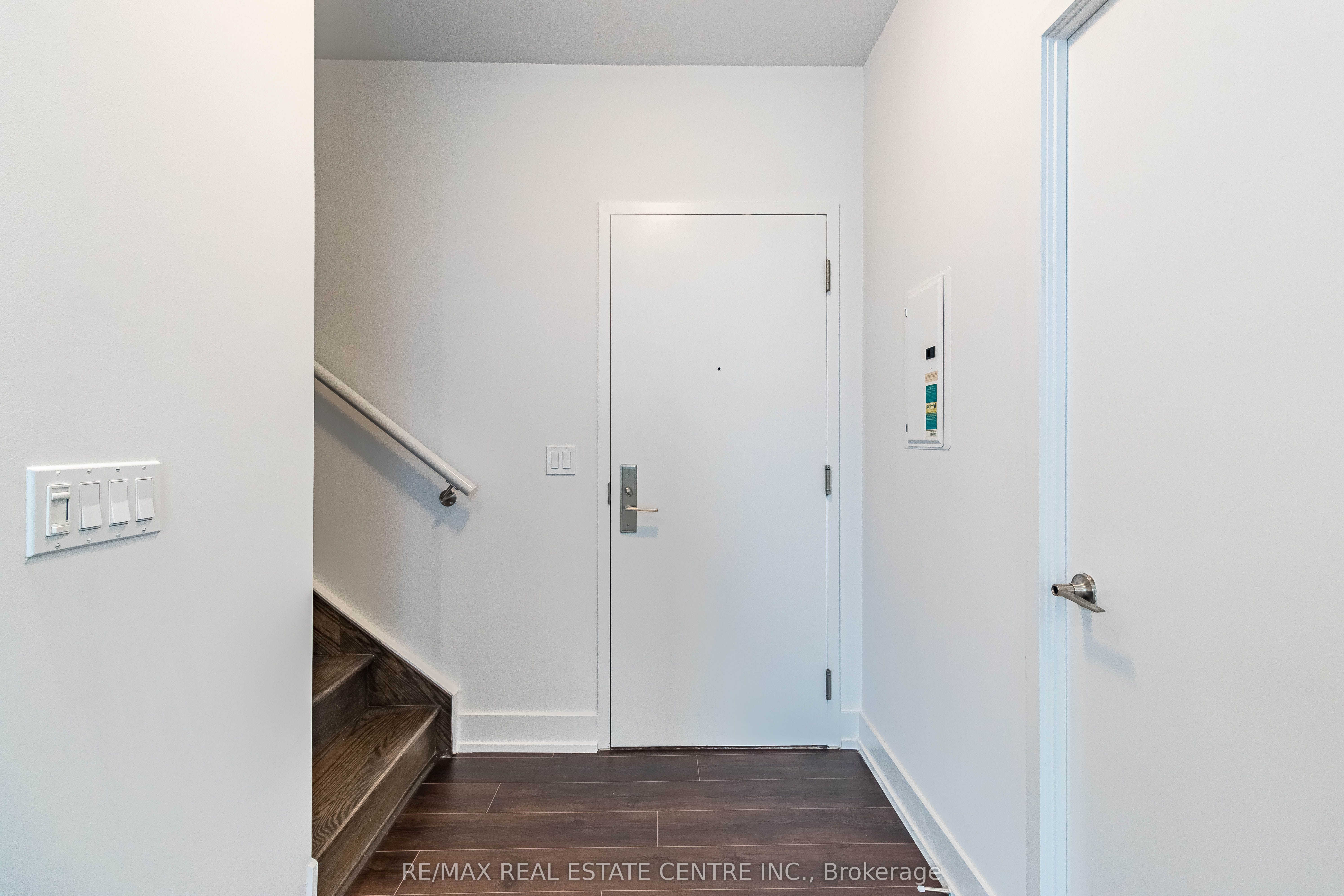 21 Nelson Street UPH 11, Toronto, ON M5V 1T8 photo 5