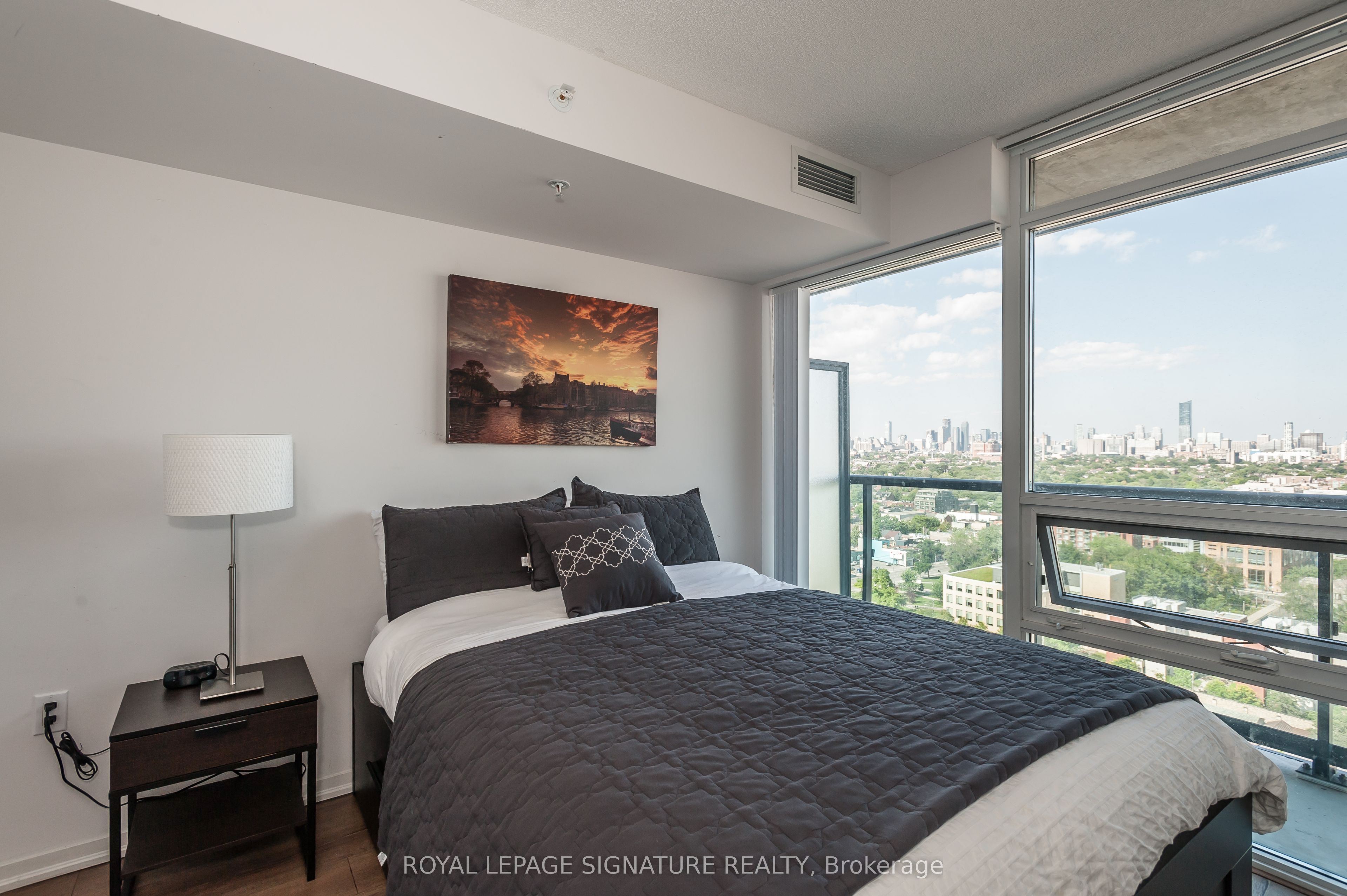 36 Lisgar Street 2217E, Toronto, ON M6J 3G2 photo 2