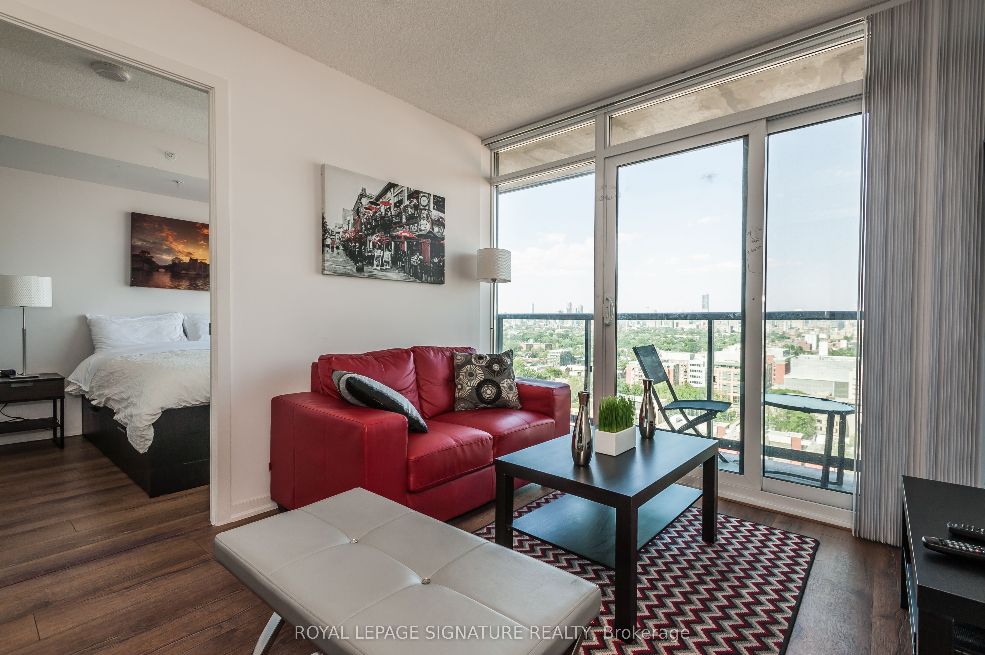36 Lisgar Street 2217E, Toronto, ON M6J 3G2 photo 4