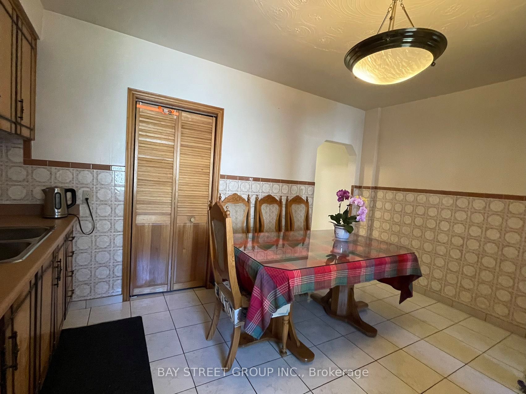 543 Crawford Street, Toronto, ON M6G 3J9 photo 4