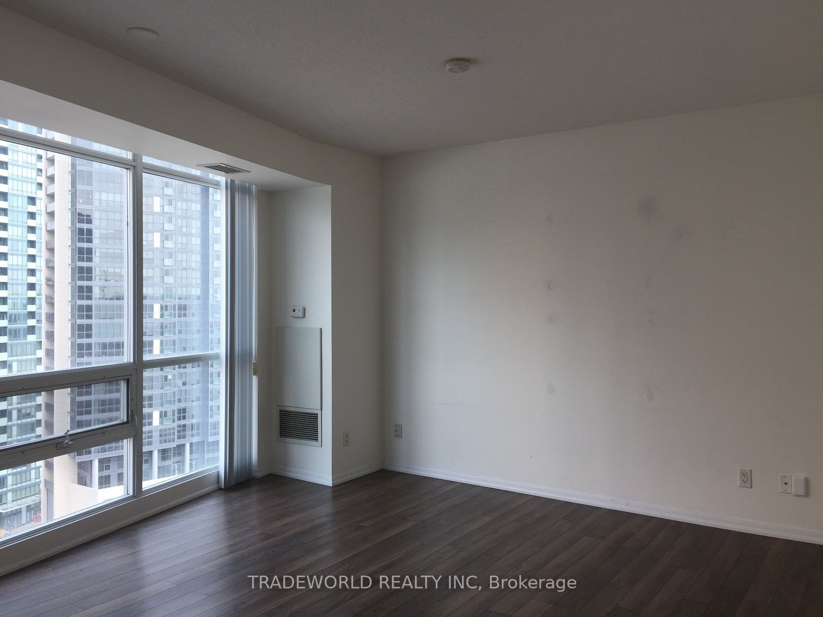 18 Yonge Street 1604, Toronto, ON M5E 1Z8 photo 4