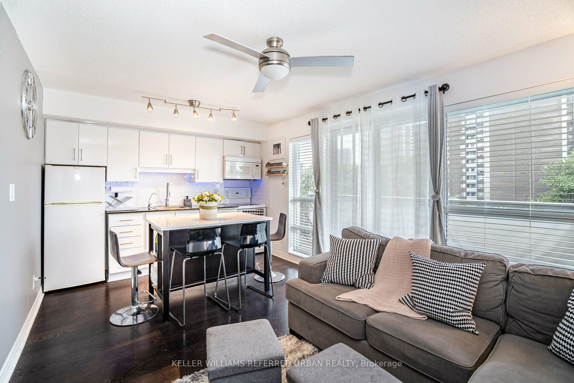 2035 Sheppard Avenue E 335, Toronto, ON M2J 0A8 photo 4