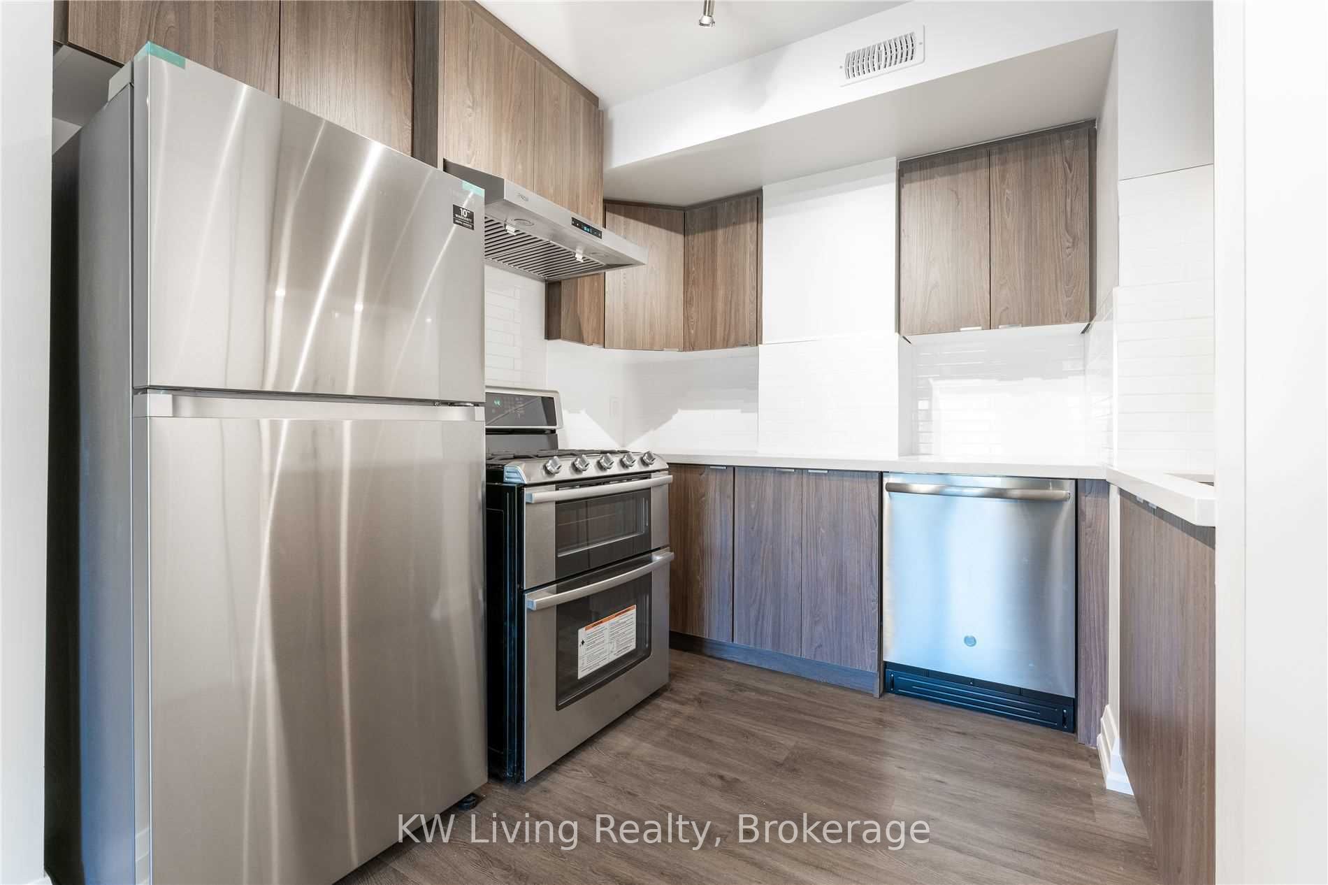 64 Overton Crescent 4, Toronto, ON M3B 2V2 photo 2