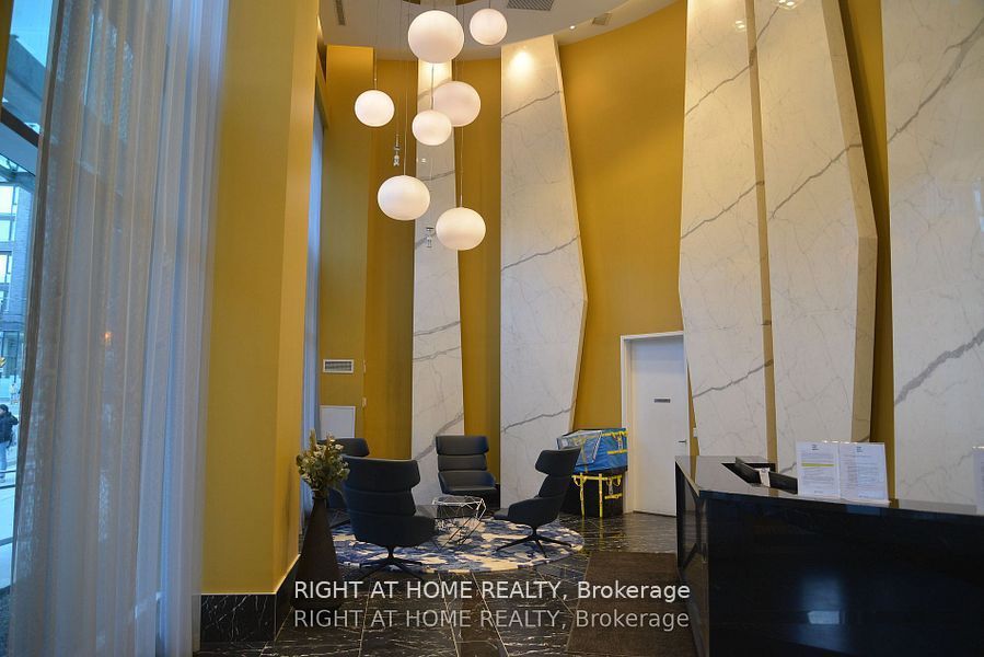 135 Lower Sherbourne Street 316, Toronto, ON M5A 1Y4 photo 2