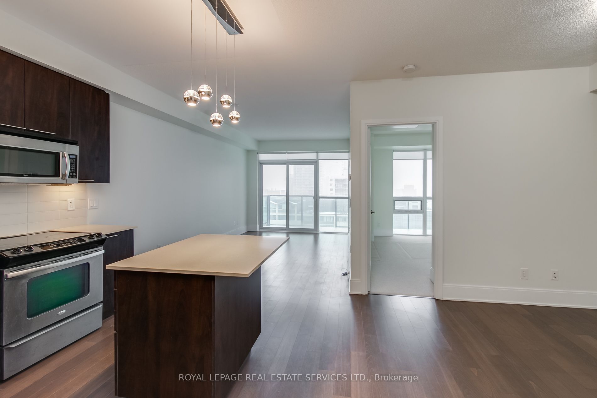 25 Broadway Avenue 1408, Toronto, ON M4P 1T7 photo 2