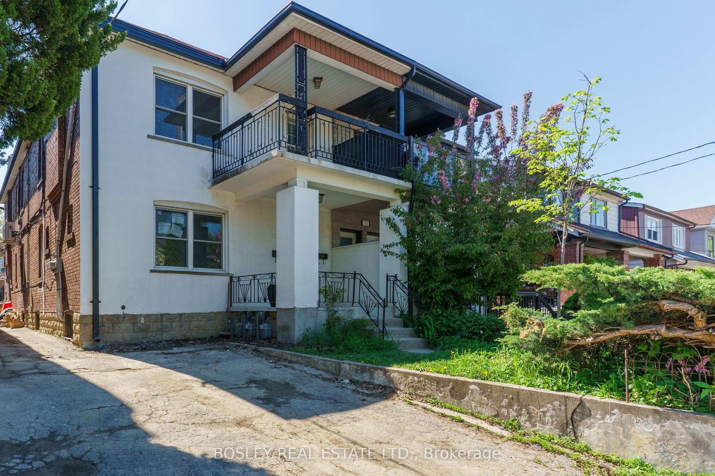 210 Westmount Avenue 1, Toronto, ON M6E 3M8 photo 2