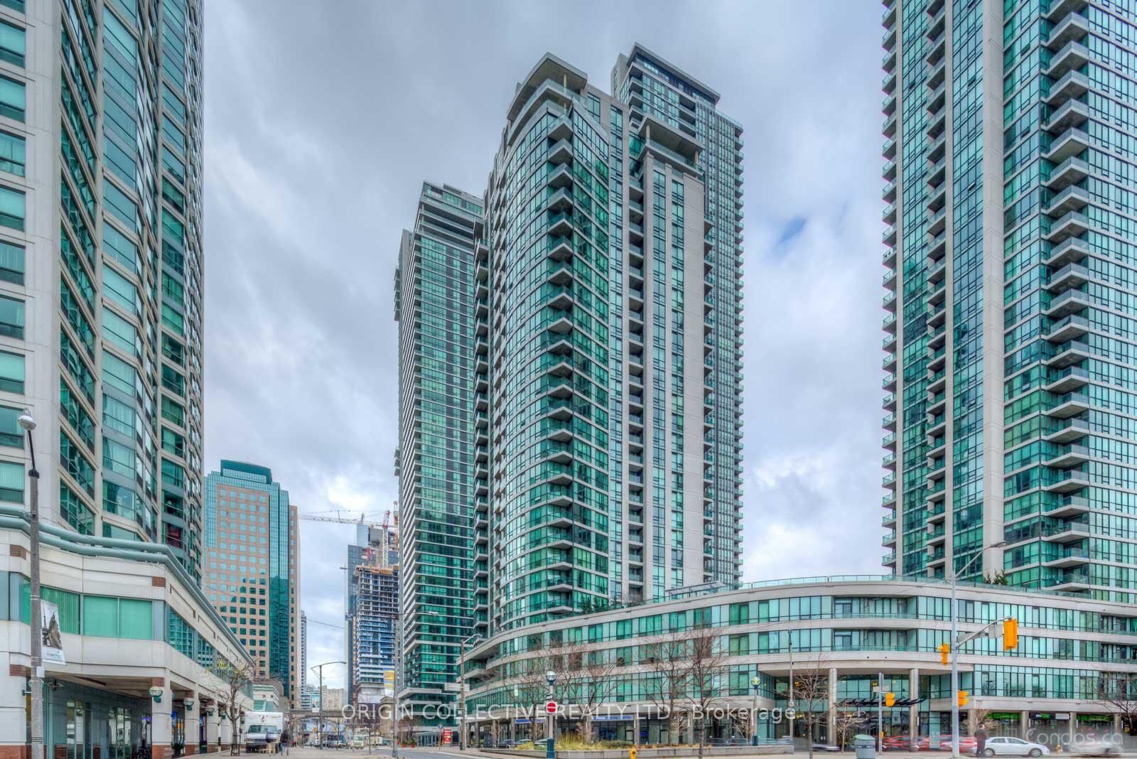 12 Yonge Street 602, Toronto, ON M5E 1Z9 photo 2