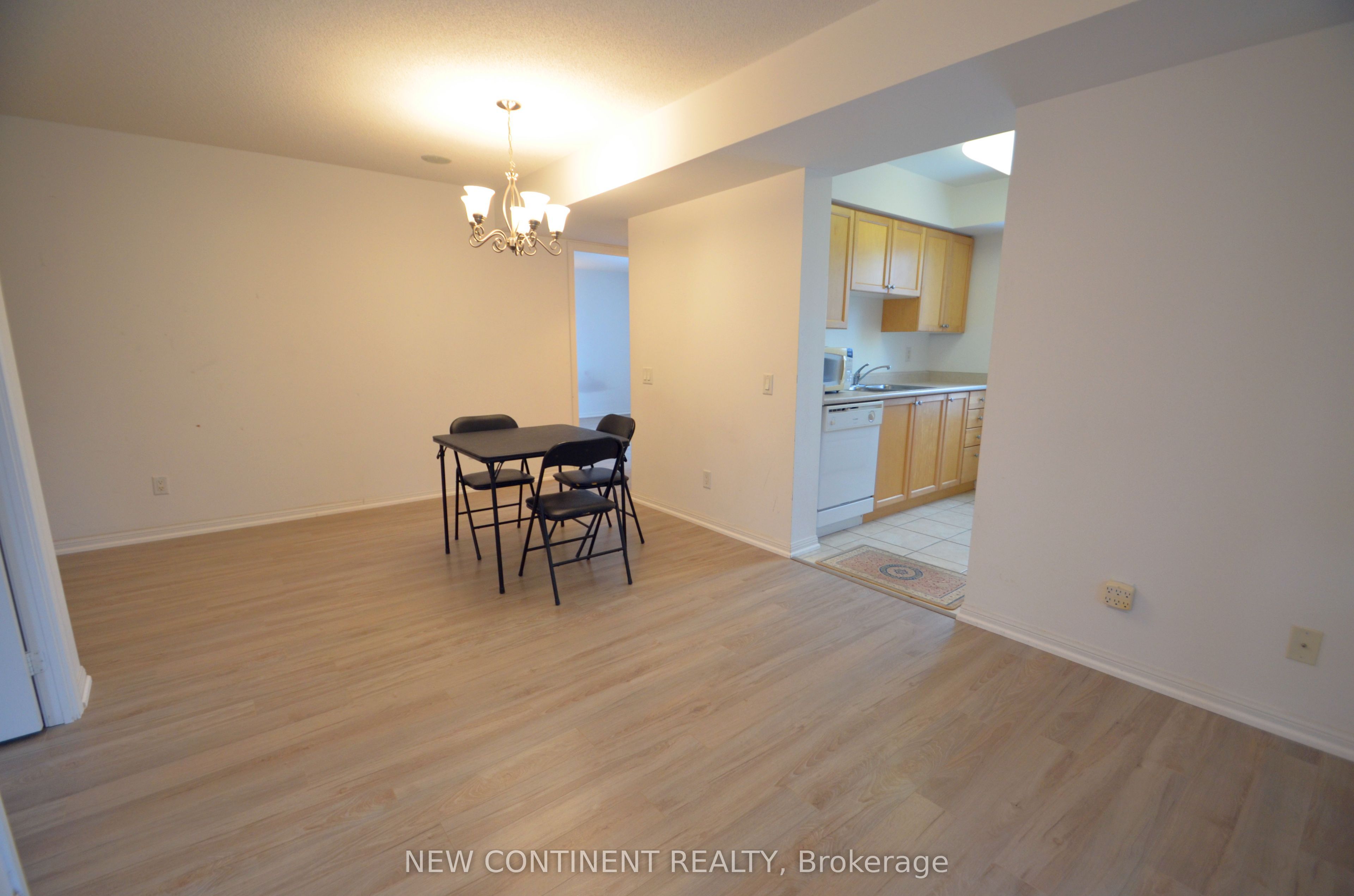 153 Beecroft Road 2610, Toronto, ON M2N 7C5 photo 2