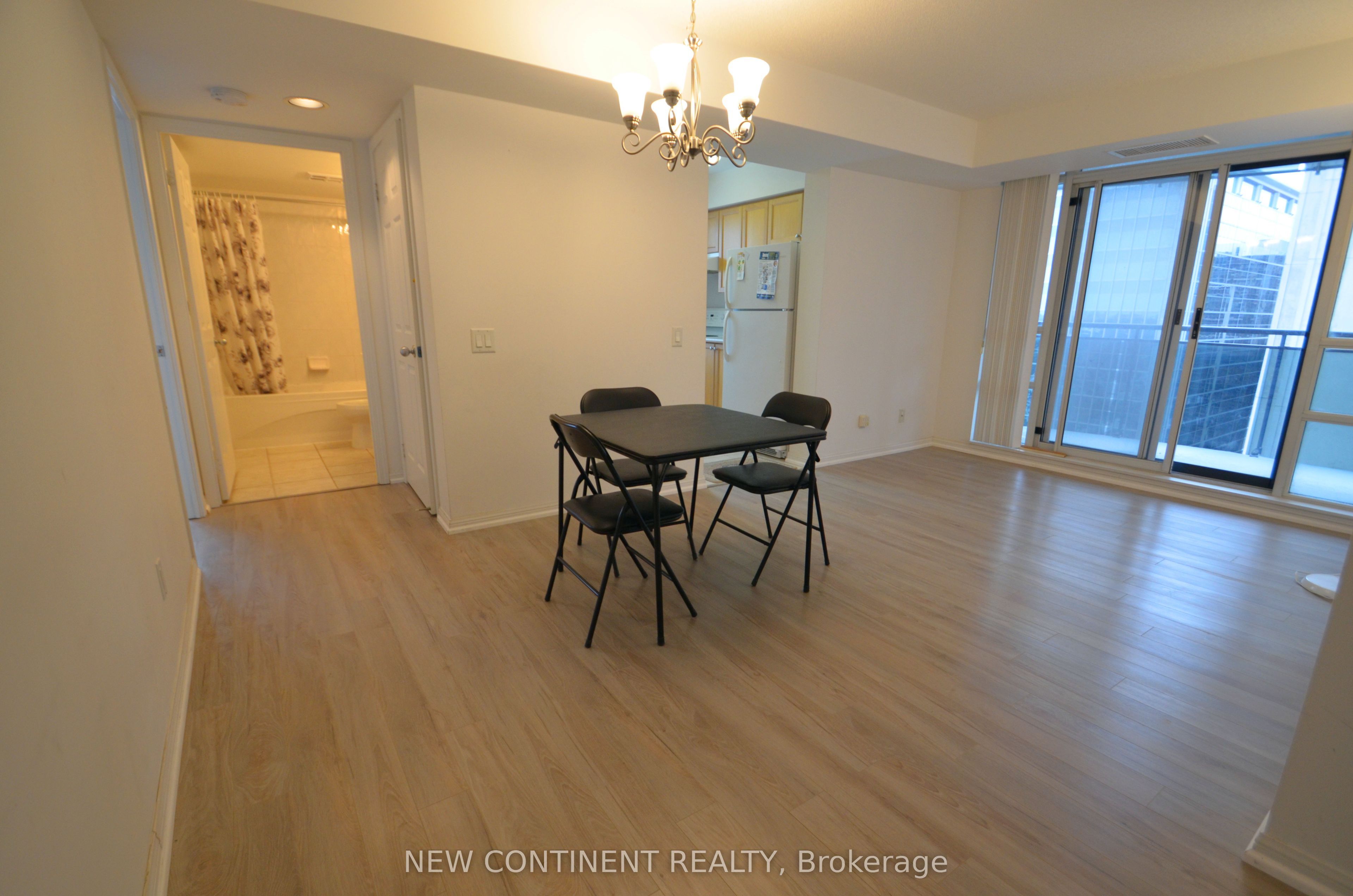 153 Beecroft Road 2610, Toronto, ON M2N 7C5 photo 3