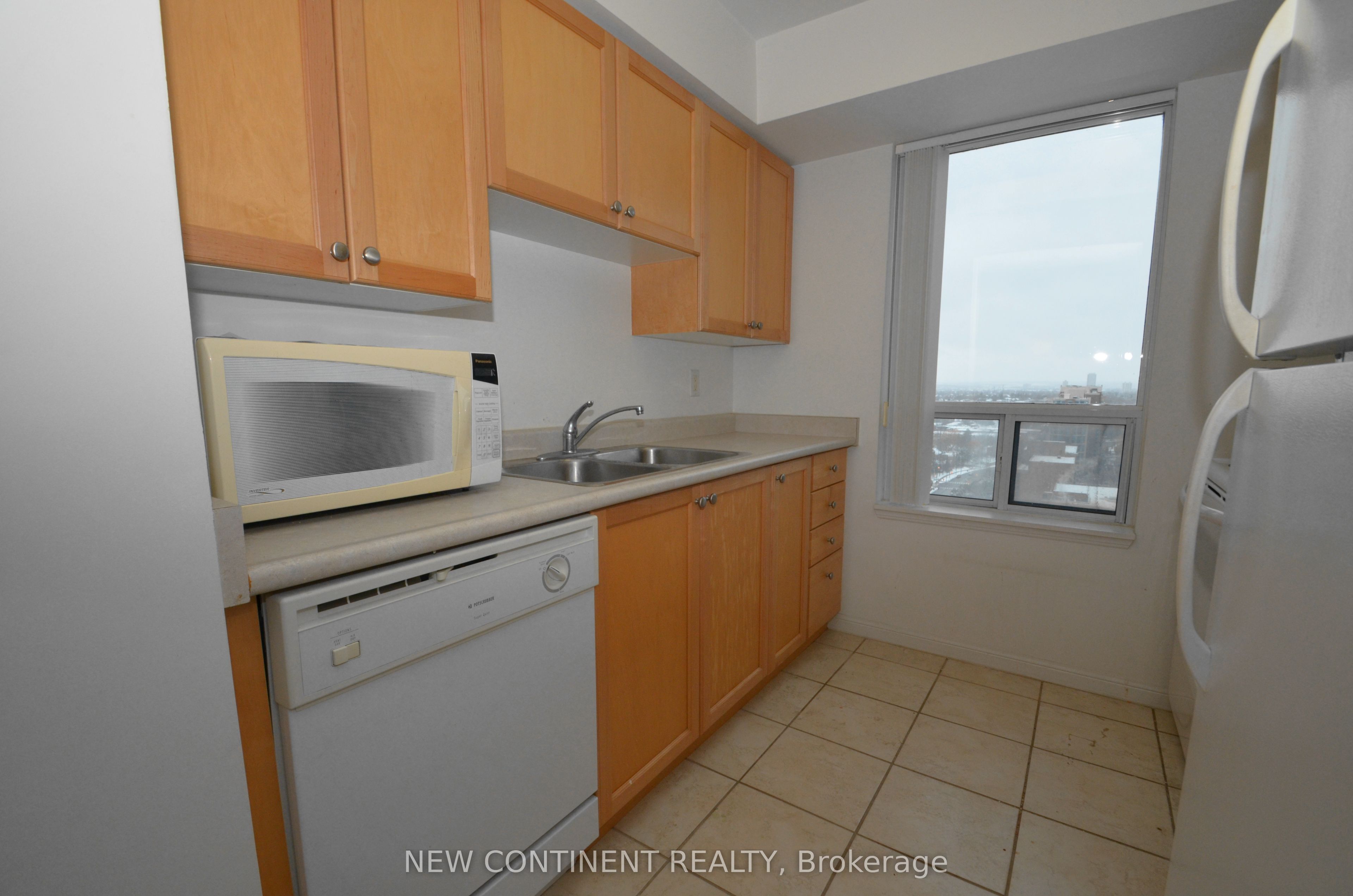 153 Beecroft Road 2610, Toronto, ON M2N 7C5 photo 5