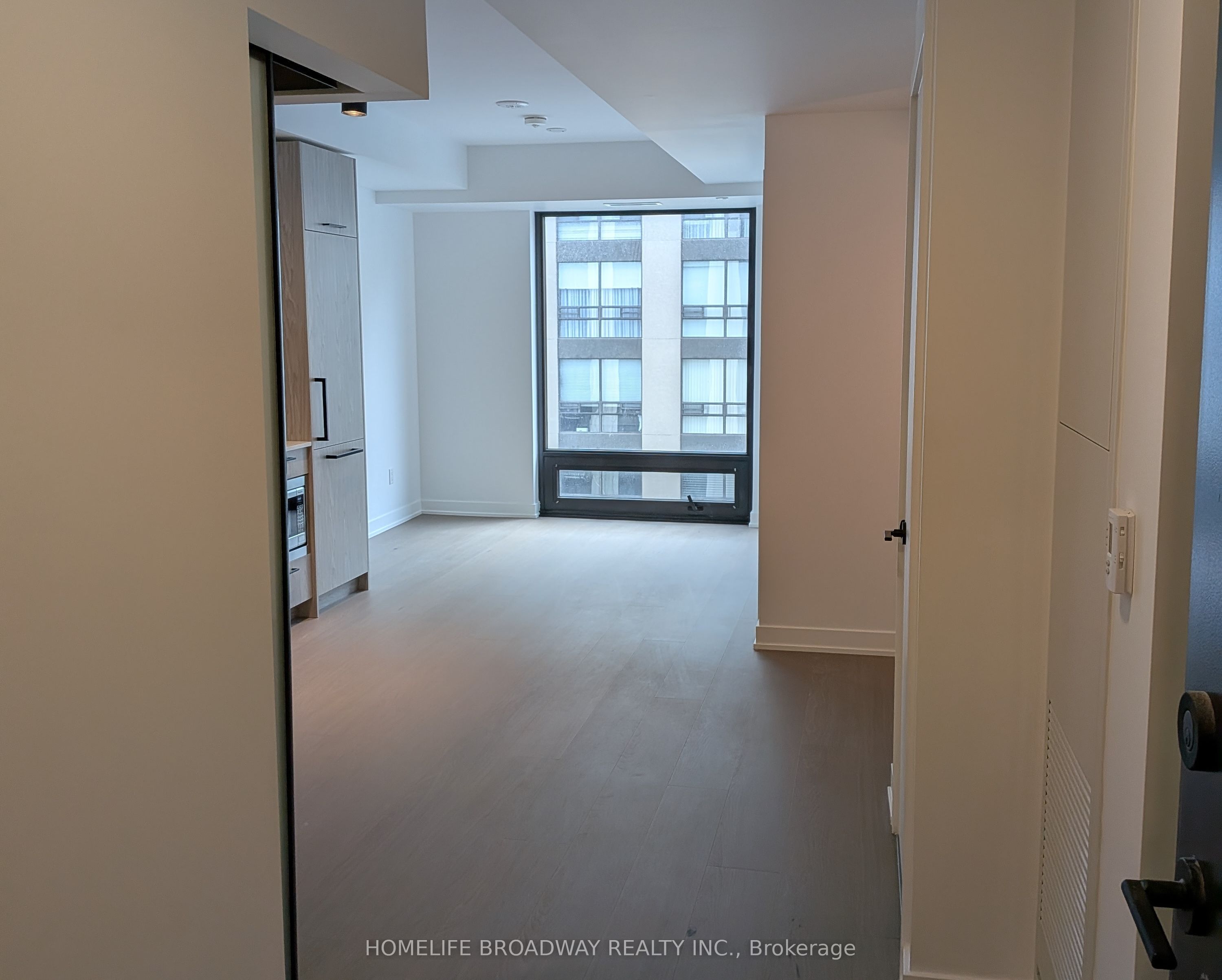 89 Montclair Avenue 1822, Toronto, ON M5P 0A9 photo 4