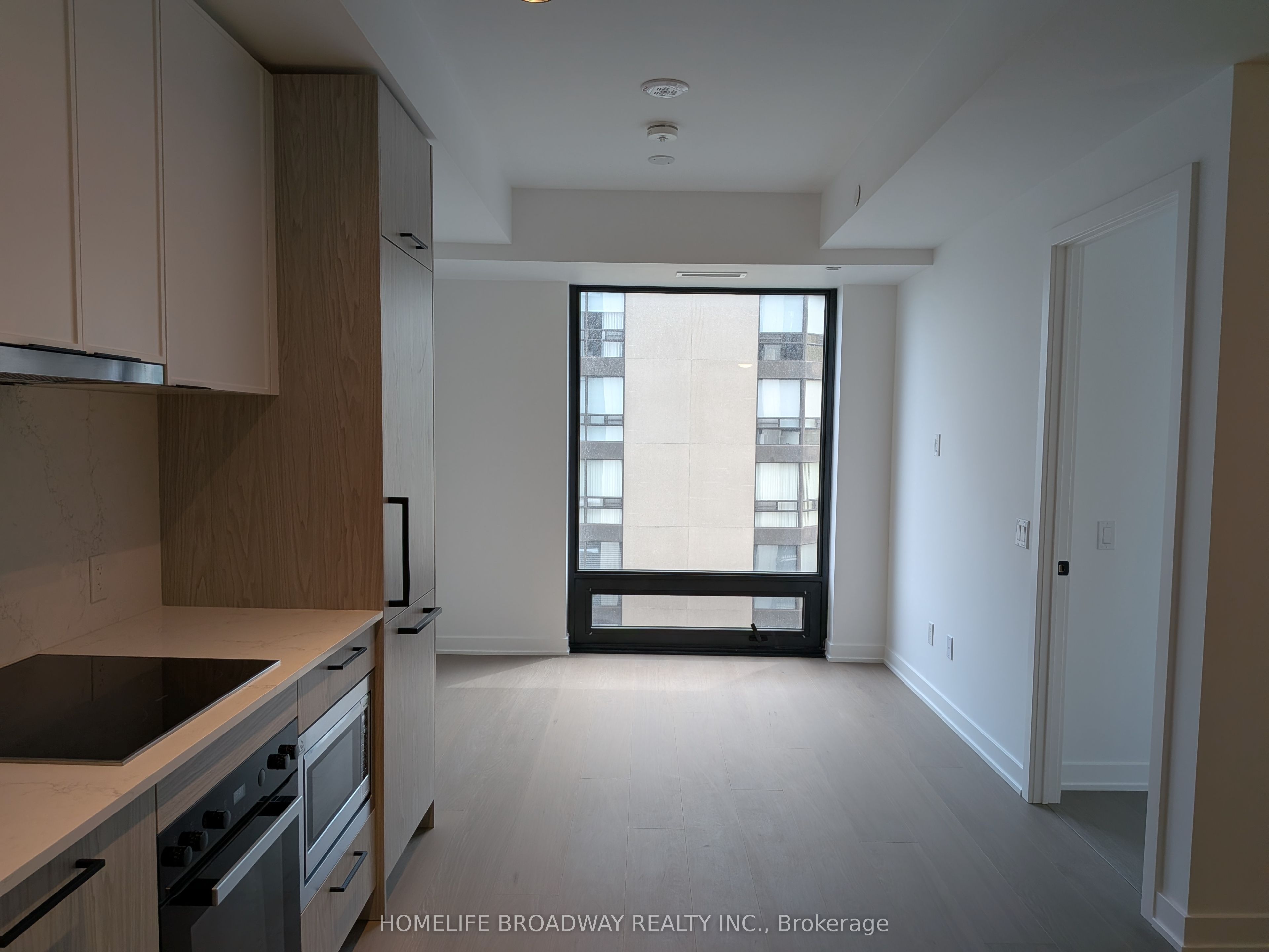 89 Montclair Avenue 1822, Toronto, ON M5P 0A9 photo 5