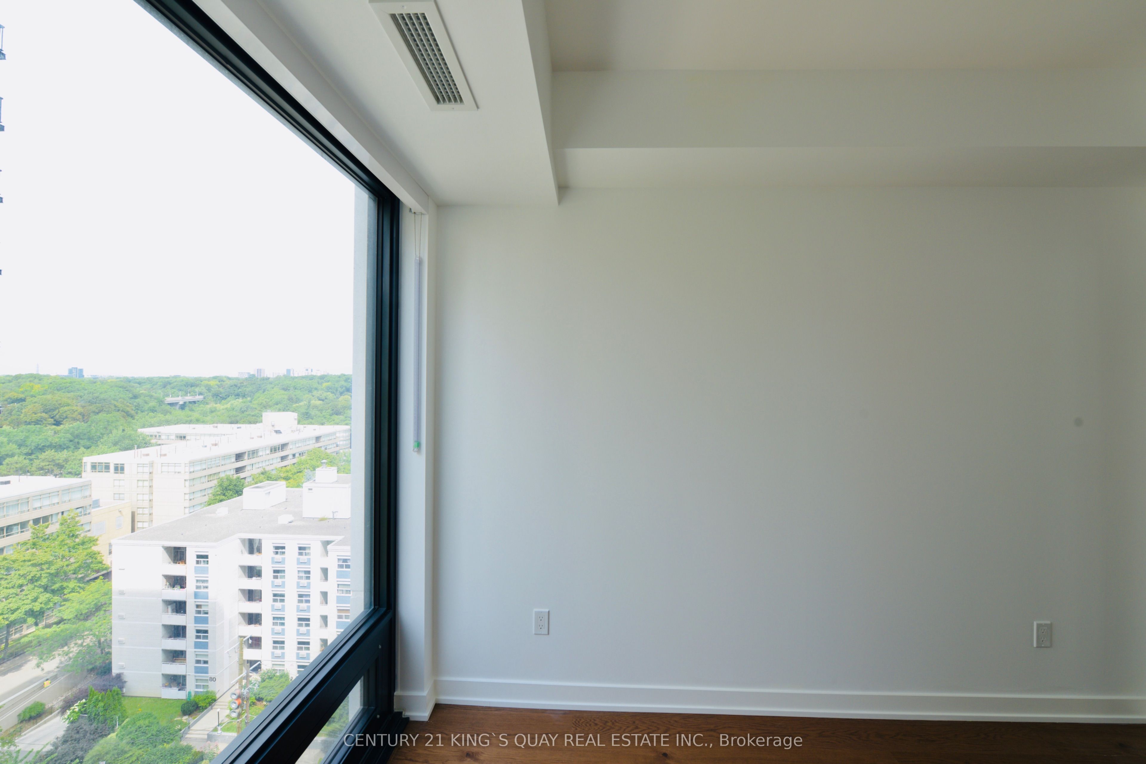 89 Montclair Avenue 1526, Toronto, ON M5P 0A9 photo 5