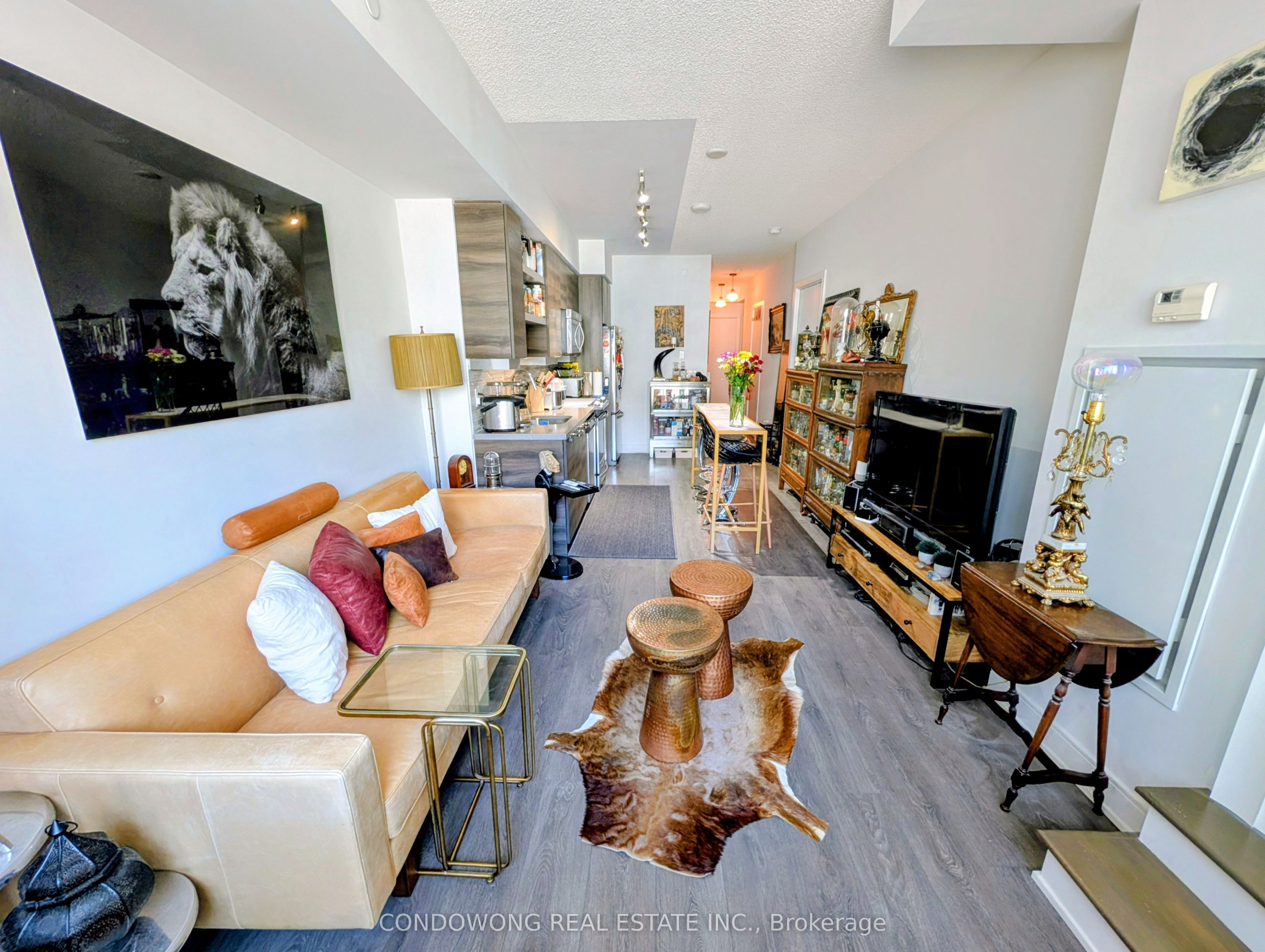 525 Adelaide Street W 210, Toronto, ON M5V 0N7 photo 4
