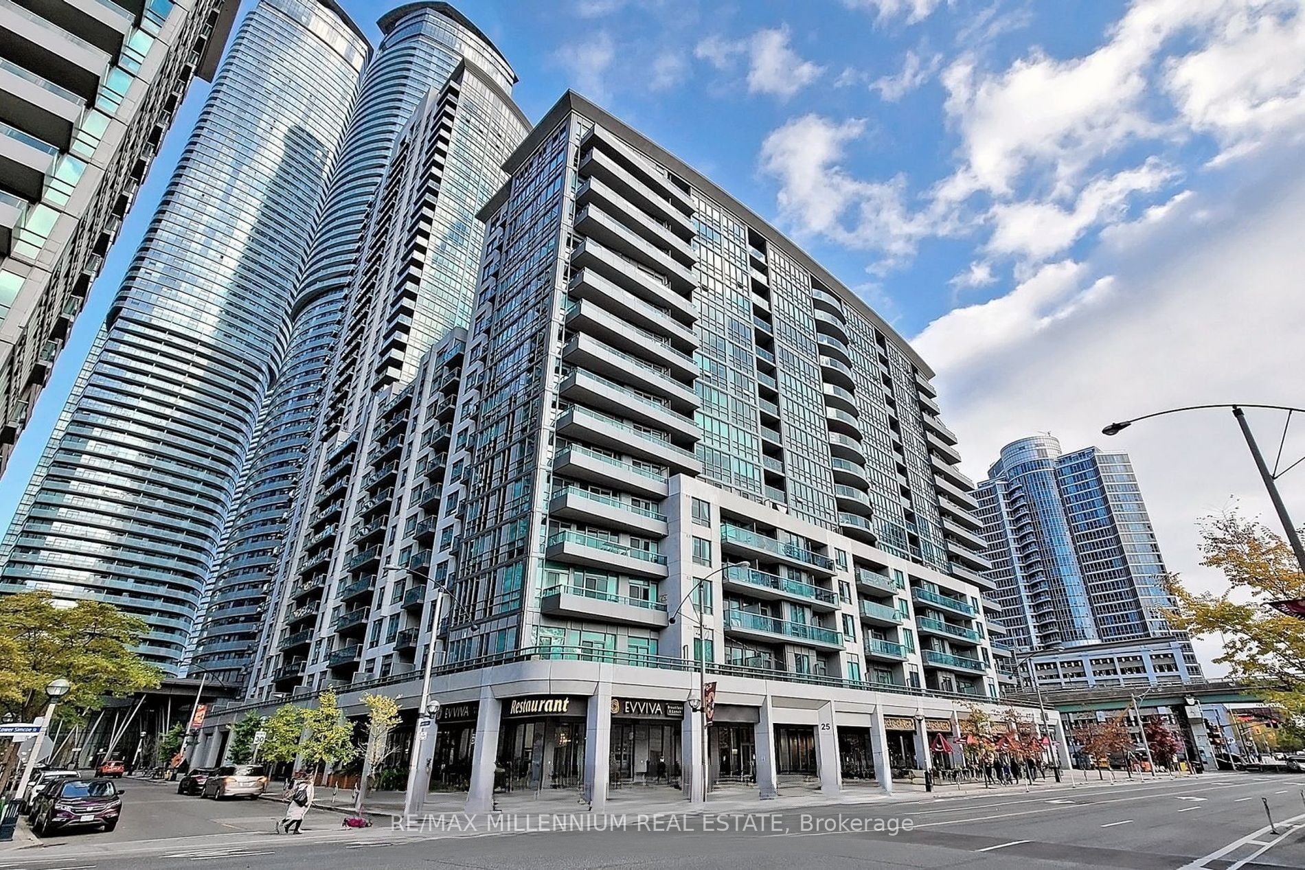 25 Lower Simcoe Street 1508, Toronto, ON M5J 0C8