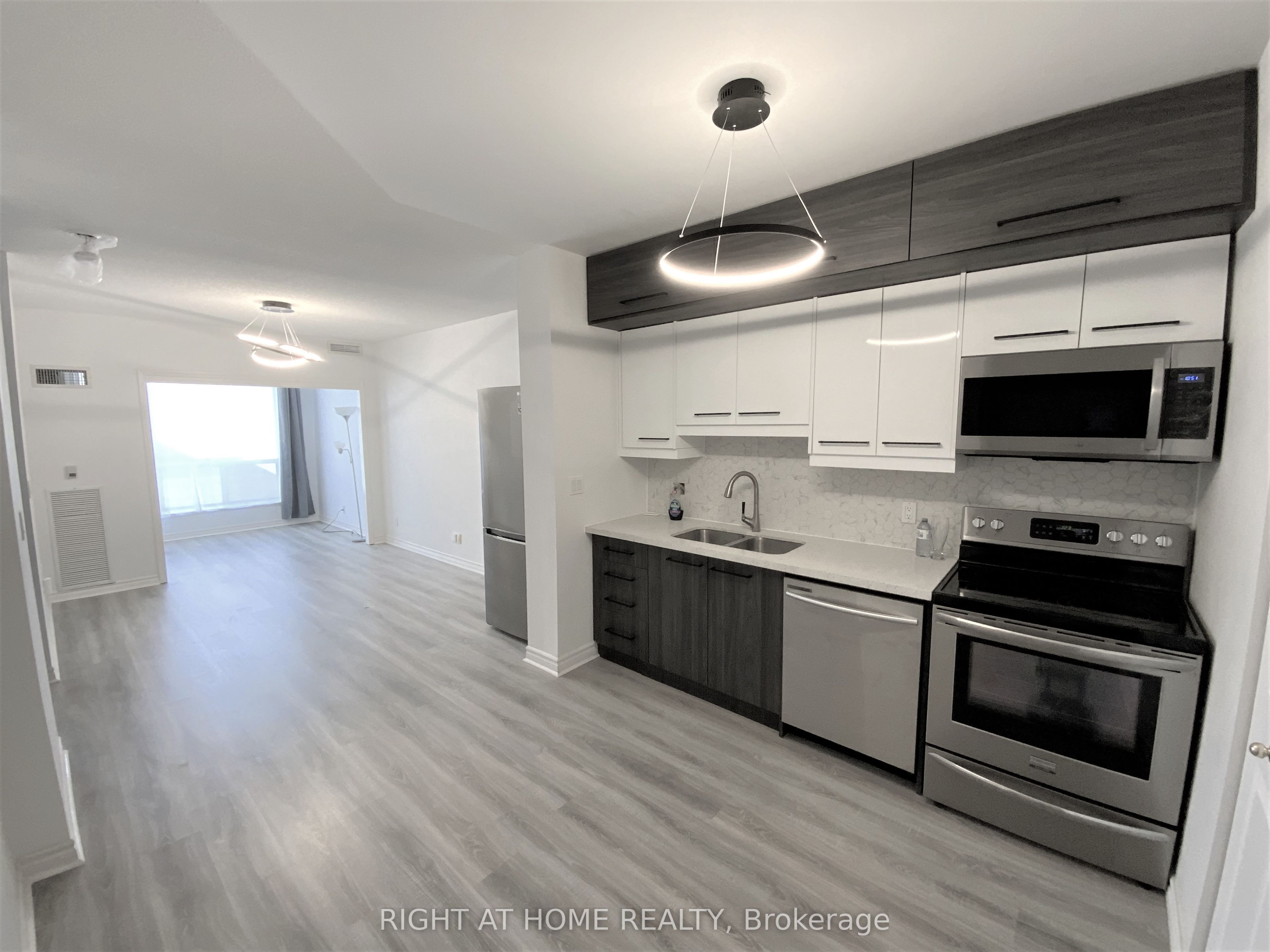 152 Saint Patrick Street 208, Toronto, ON M5T 3J9 photo 5