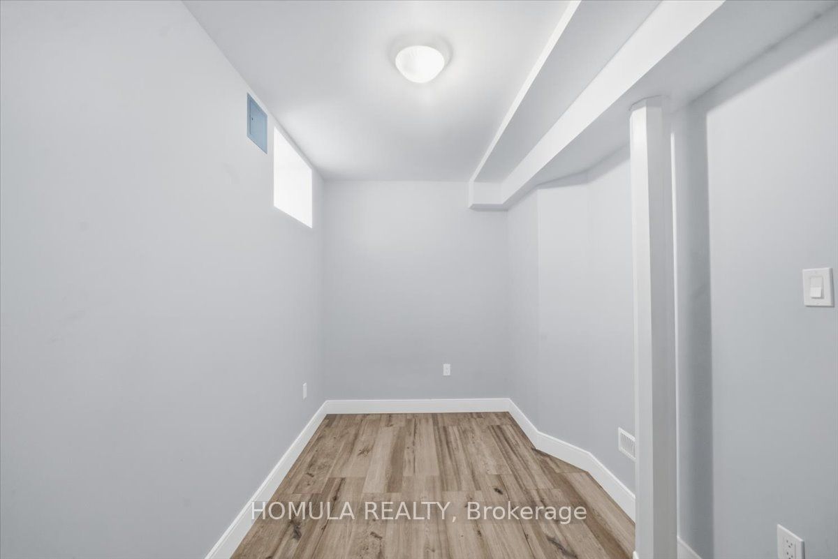 29 Grace Street Basement, Toronto, ON M6G 3A6 photo 5