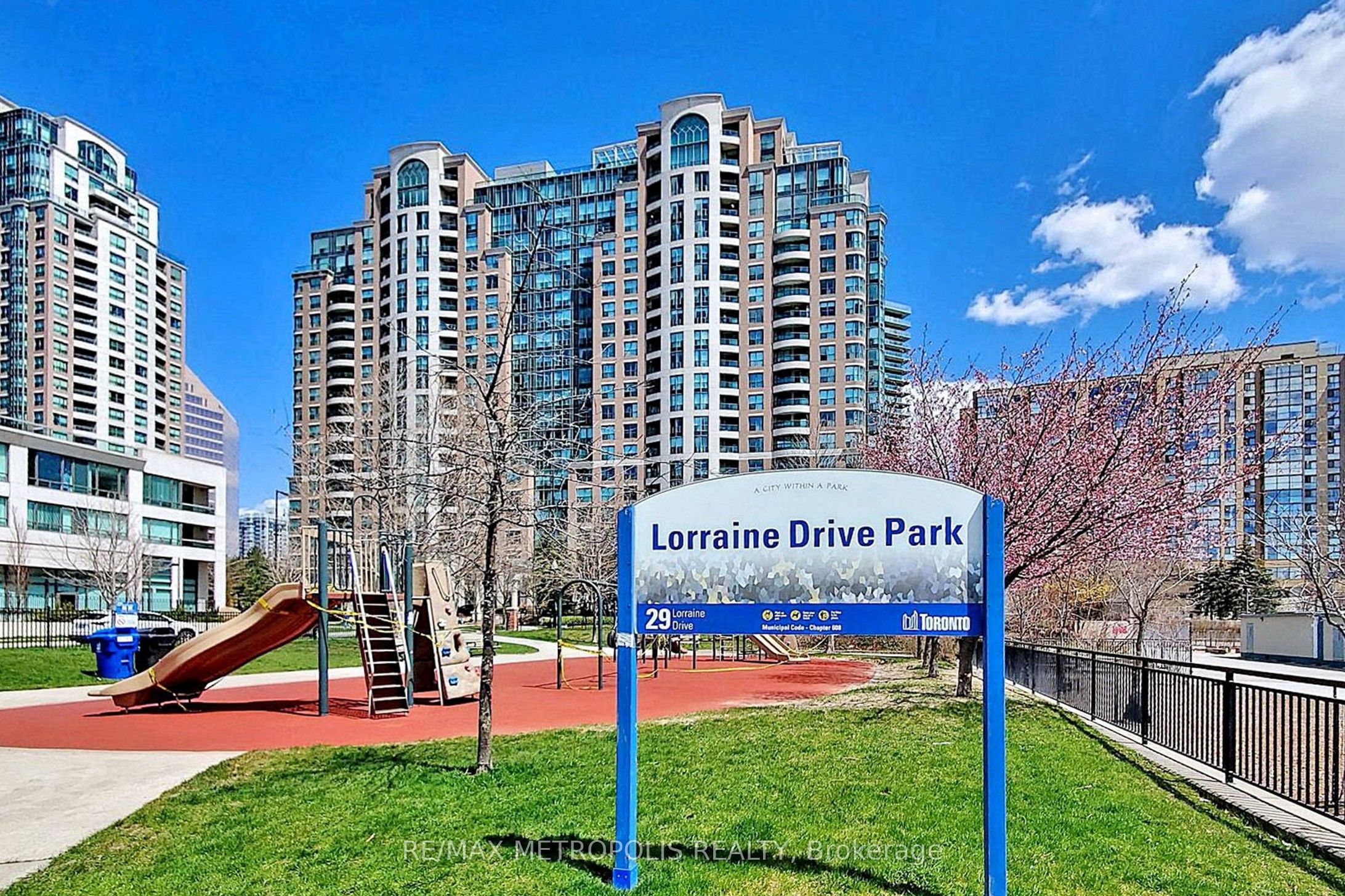 23 Lorraine Drive 1906, Toronto, ON M2N 6Z6 photo 2