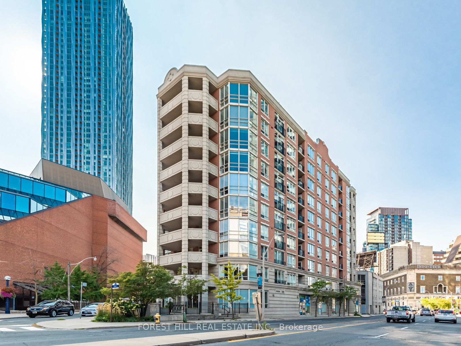 20 Collier Street 303, Toronto, ON M4W 3Y4