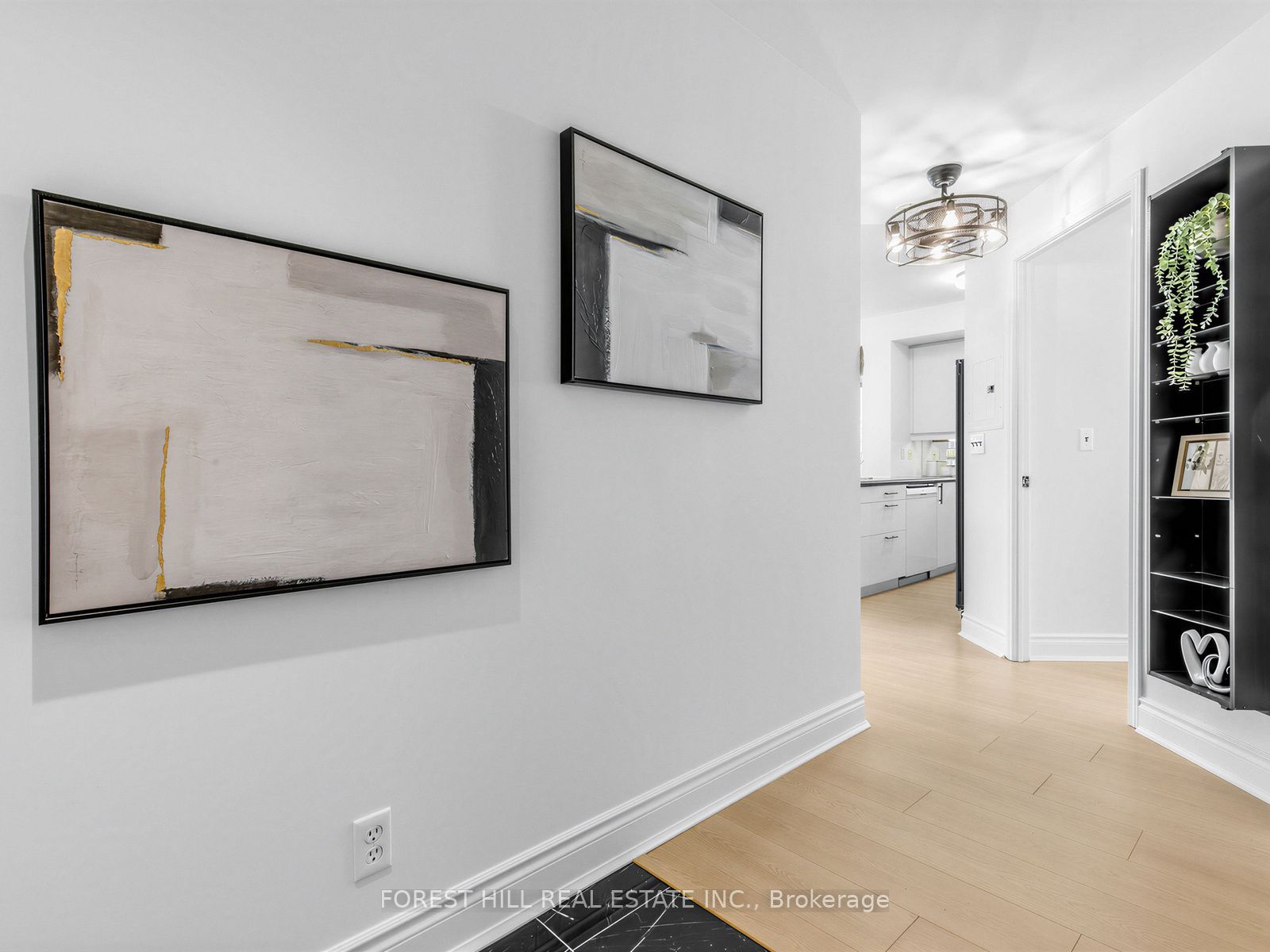 20 Collier Street 303, Toronto, ON M4W 3Y4 photo 4