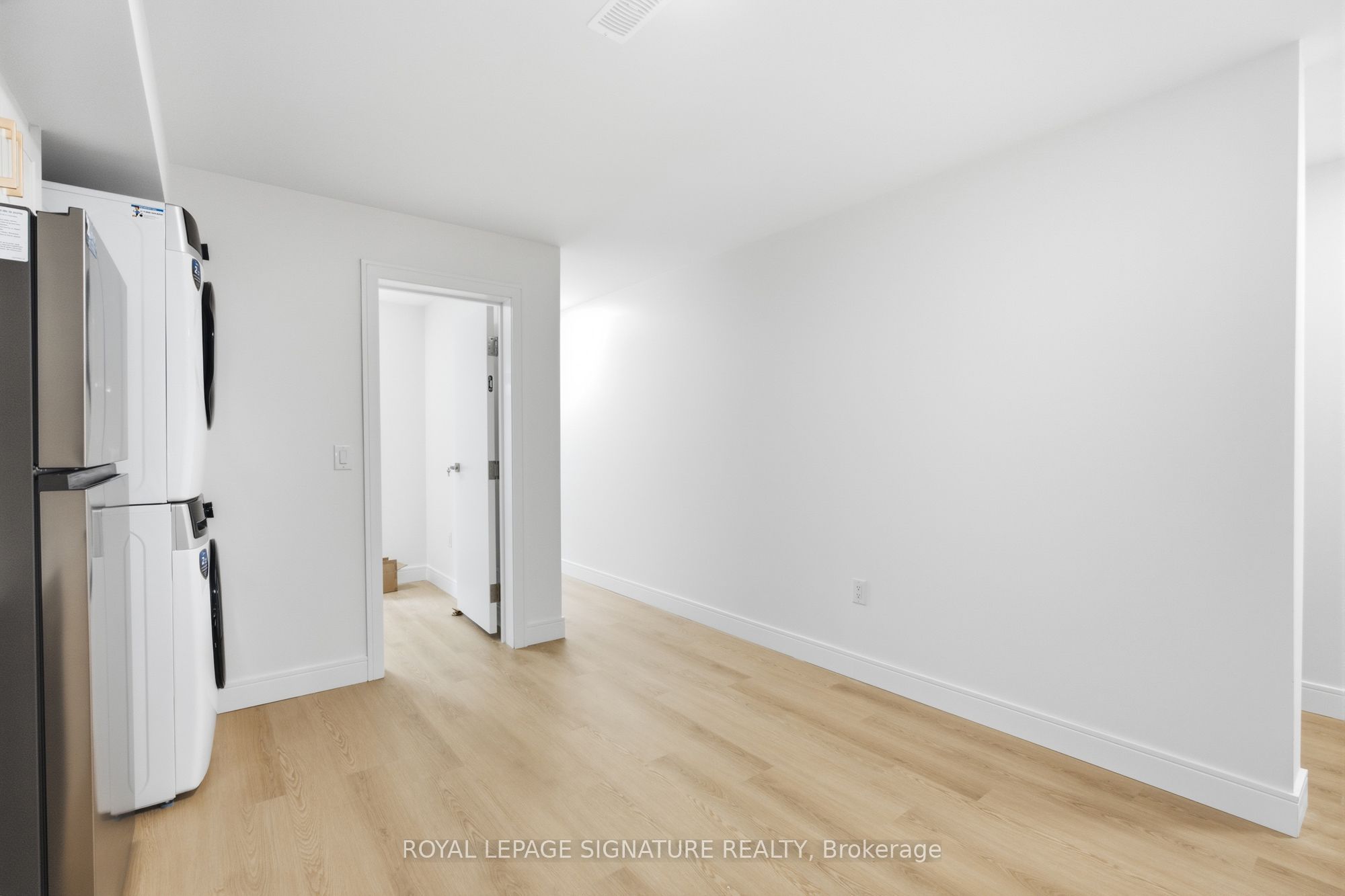 53 Bishop Avenue 1A, Toronto, ON M2M 1Z4 photo 3