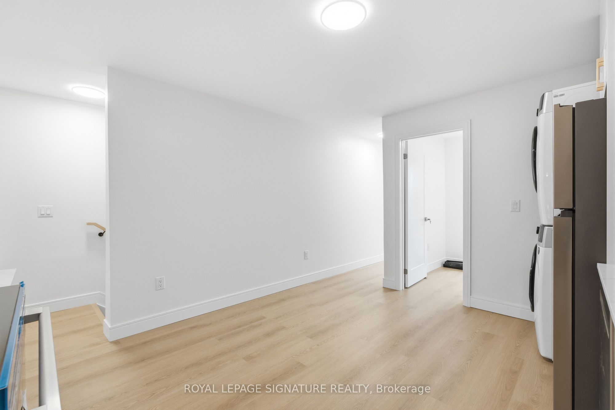 53 Bishop Avenue 2, Toronto, ON M2M 1Z4 photo 3