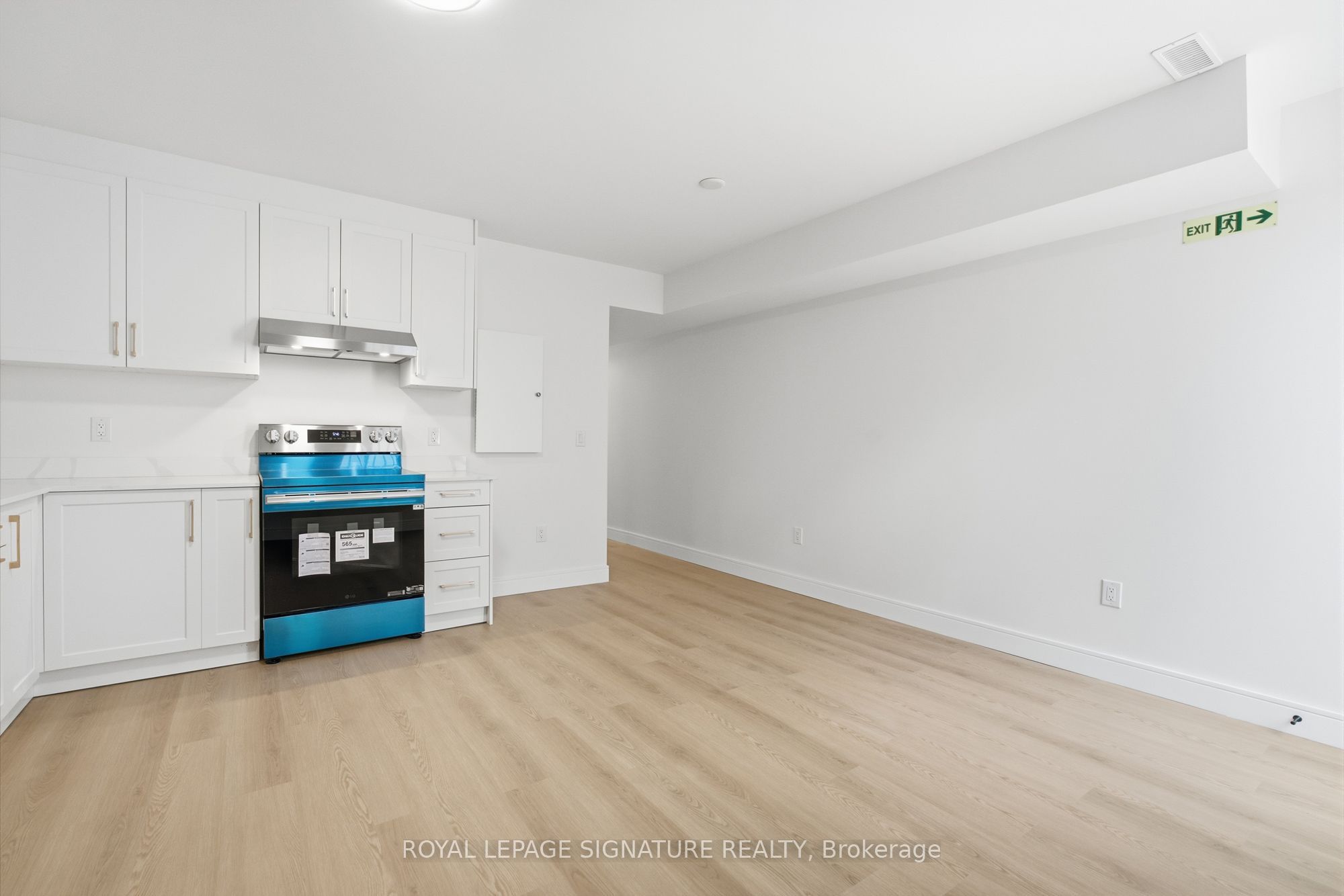 53 Bishop Avenue 1B, Toronto, ON M2M 1Z4 photo 3
