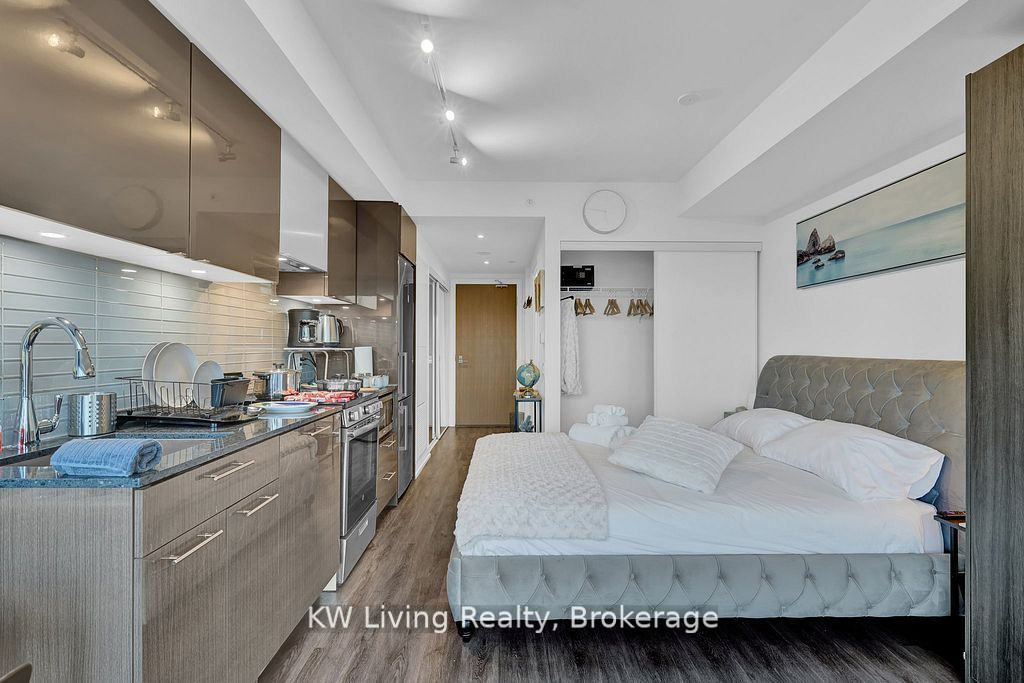 251 Jarvis Street 2911, Toronto, ON M5B 0C3 photo 4