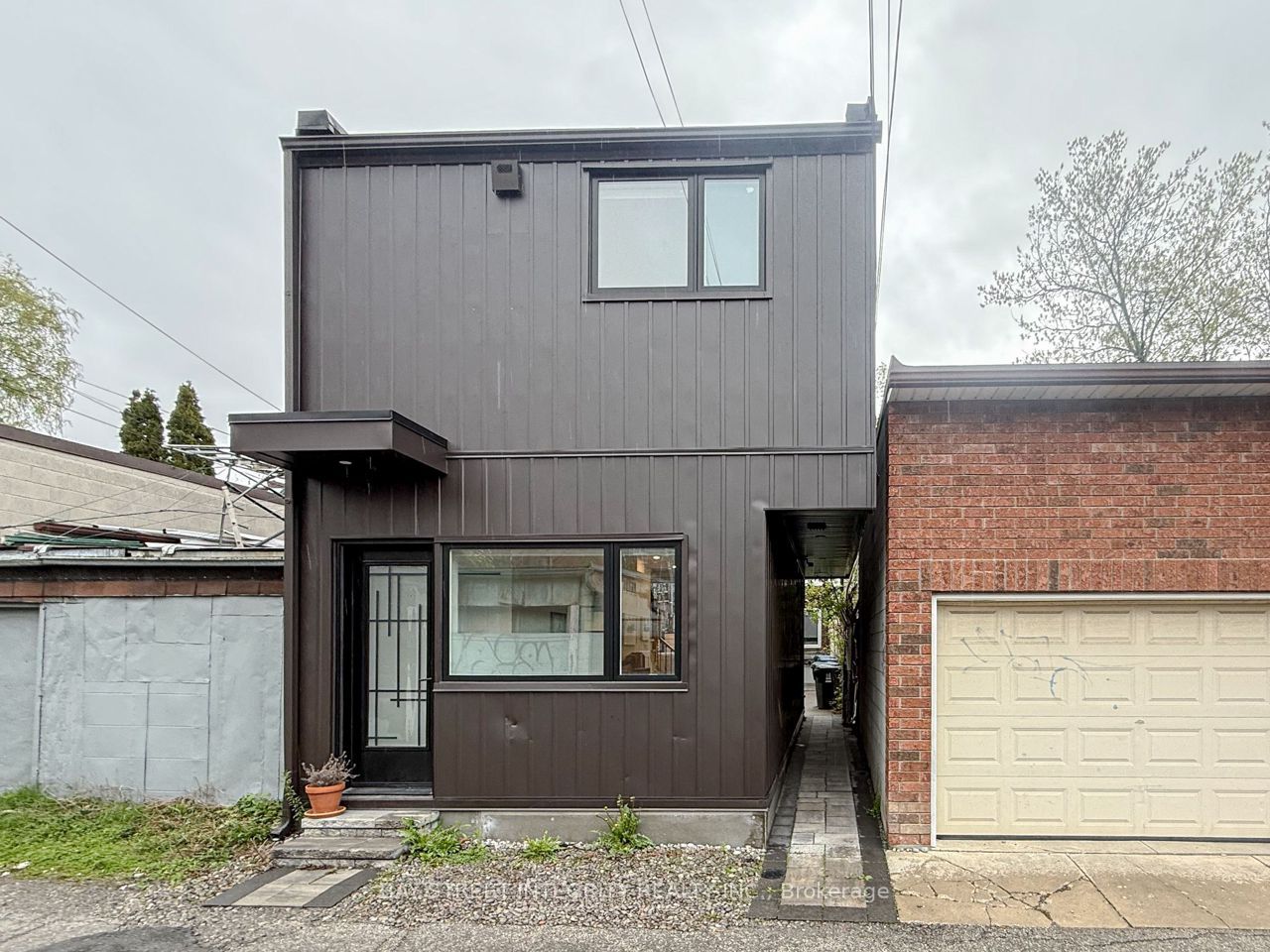 598 Crawford Street Laneway, Toronto, ON M6G 3K2