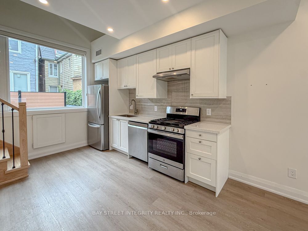 598 Crawford Street Laneway, Toronto, ON M6G 3K2 photo 3