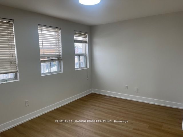 1567 Eglinton Avenue W 2F, Toronto, ON M6E 2G9 photo 2