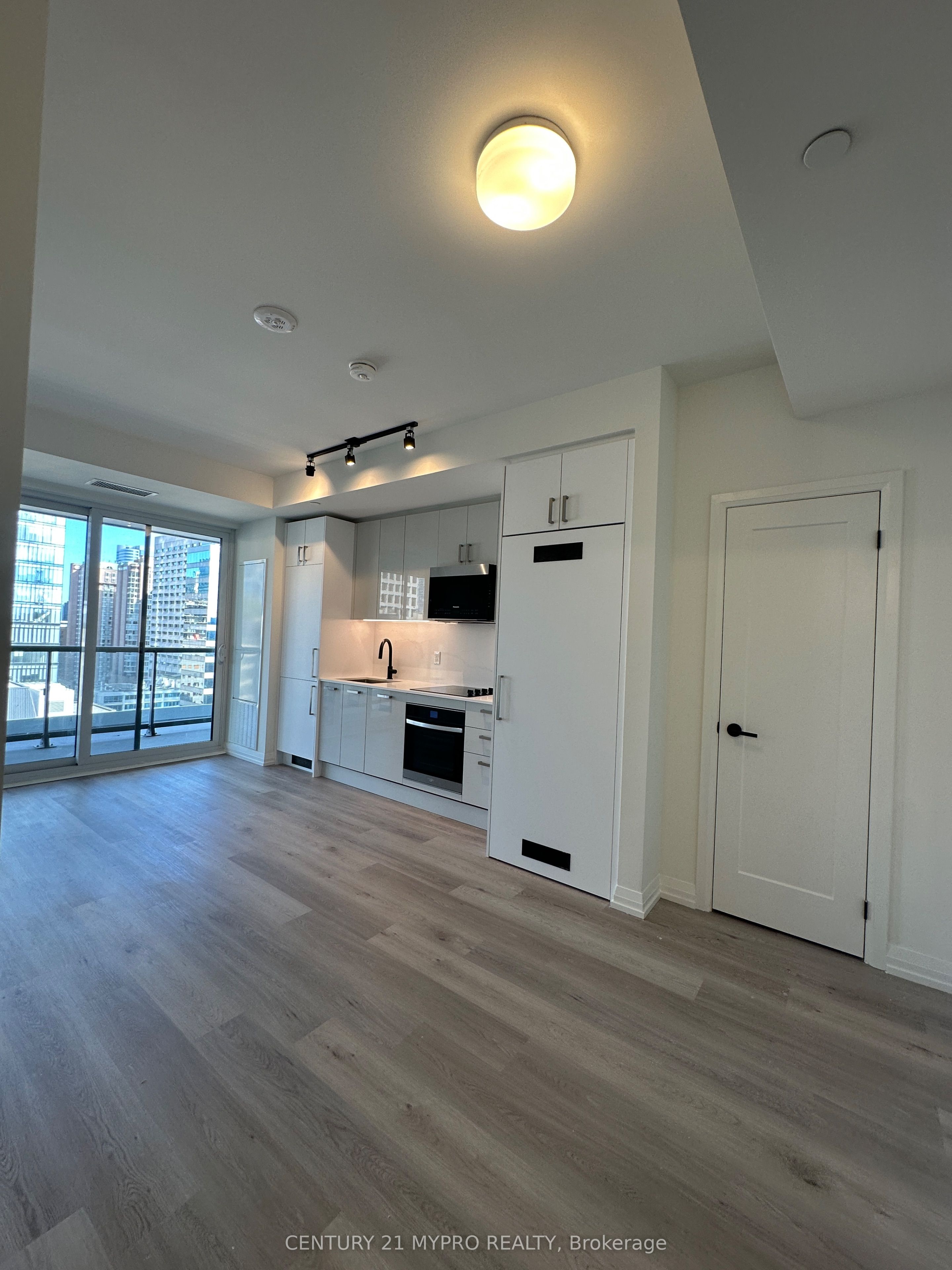 280 Dundas Street W 1204, Toronto, ON M5T 0E3 photo 3