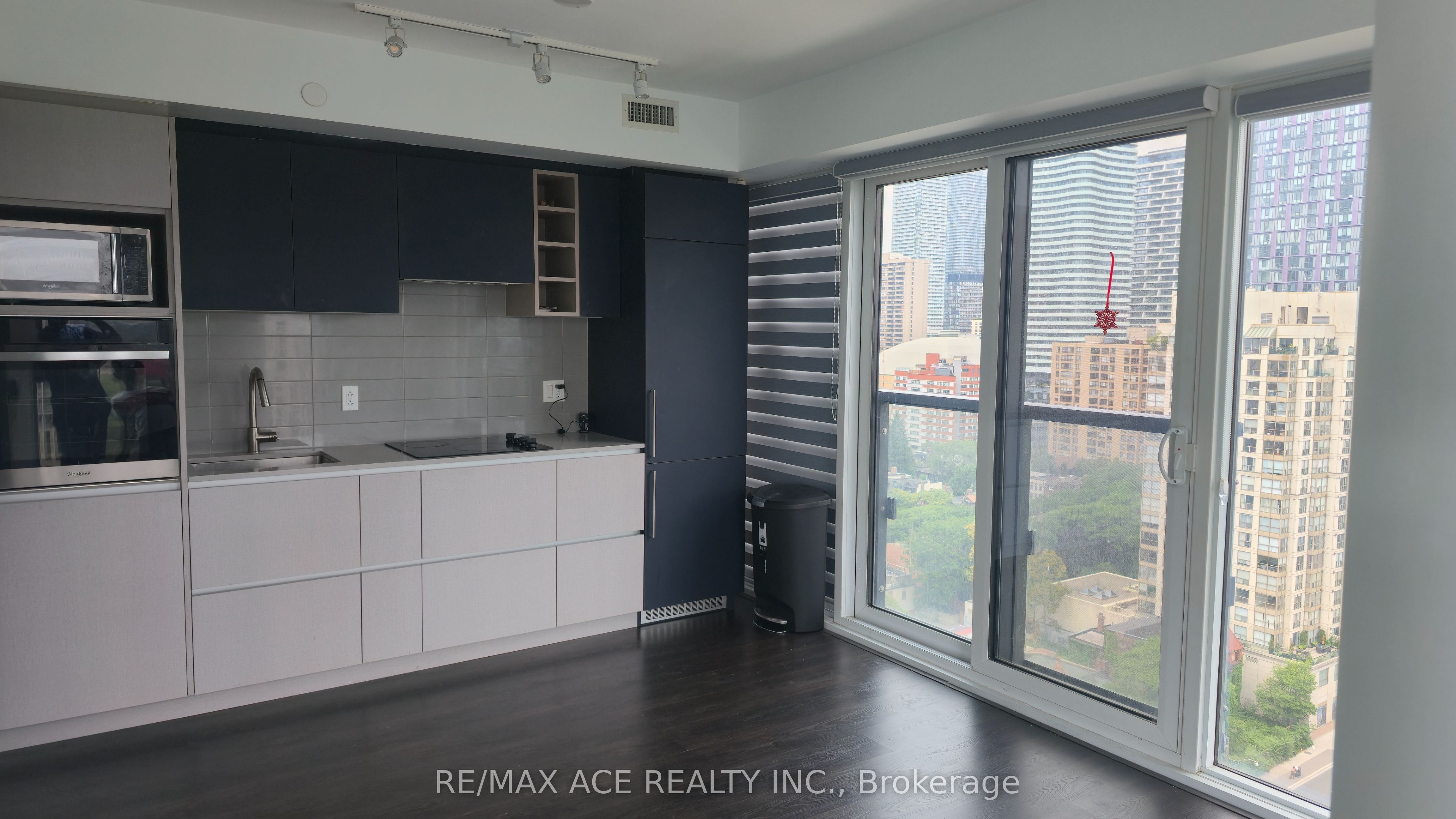 319 Jarvis Street 2010, Toronto, ON M5B 2C2 photo 4