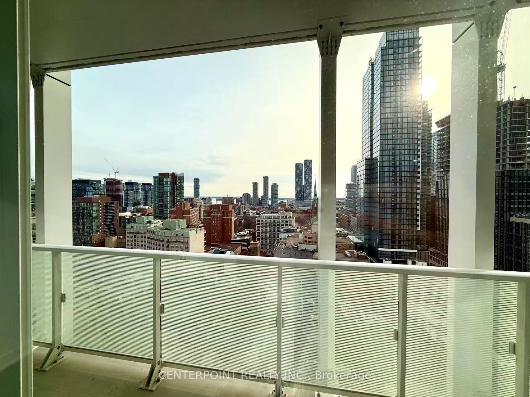 88 Queen Street E 1809, Toronto, ON M5C 0B6 photo 4